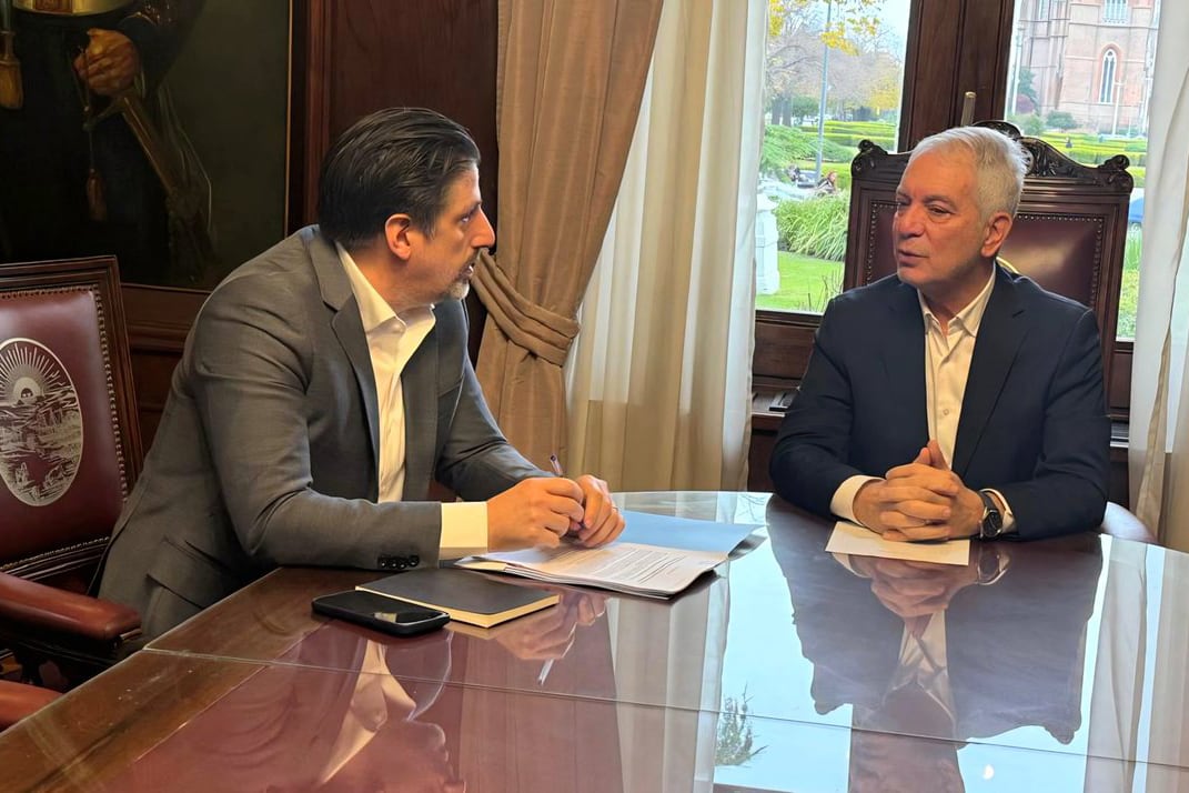 Nicolas Trotta, Julio Alak