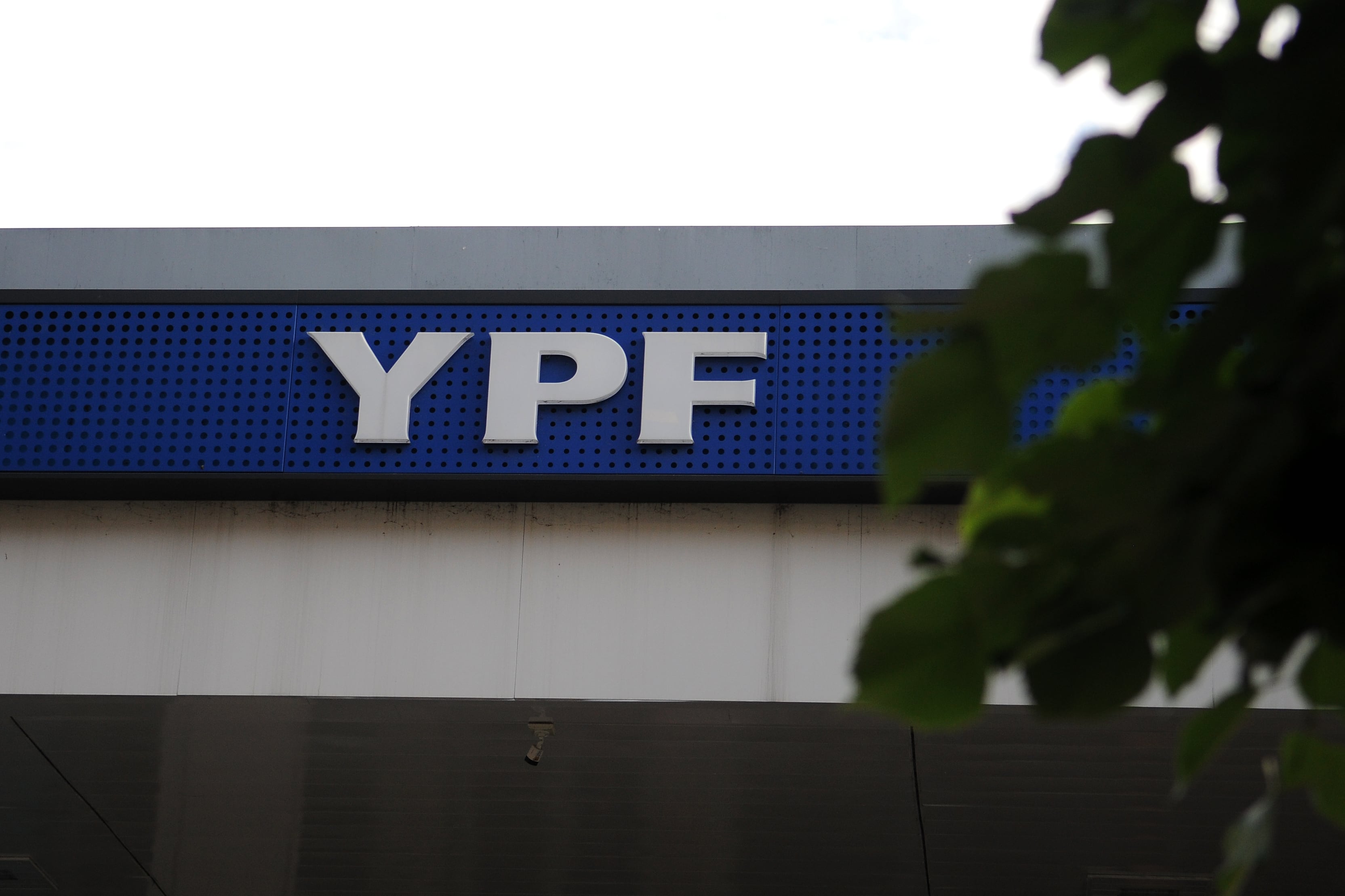 YPF