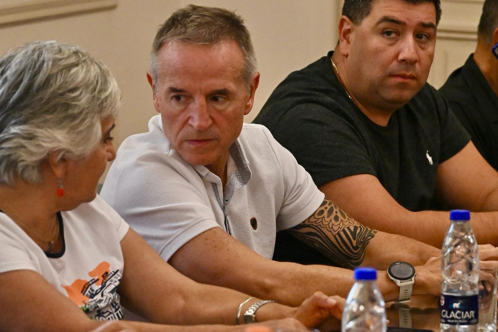 NOTICIAS ARGENTINAS BAIRES FEBRERO 25: La cúpula de la CGT mantenía desde las 15 una reunión de mesa chica para definir nuevas medidas contra la reforma laboral que se debatirá el viernes próximo en el Senado.