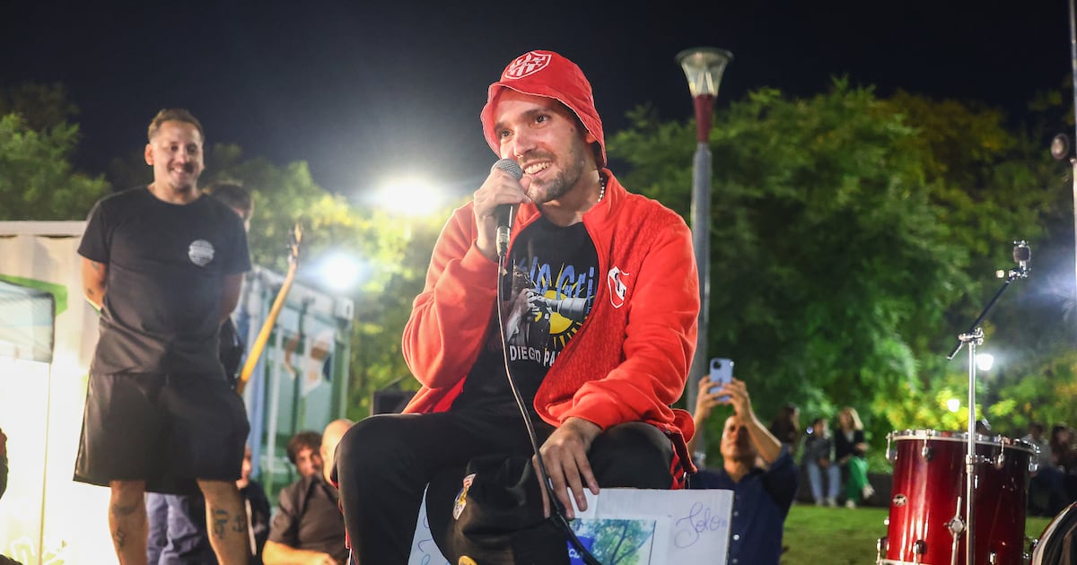 Pablo Grillo, present and with camera in hand at the farewell to the Indian Solari