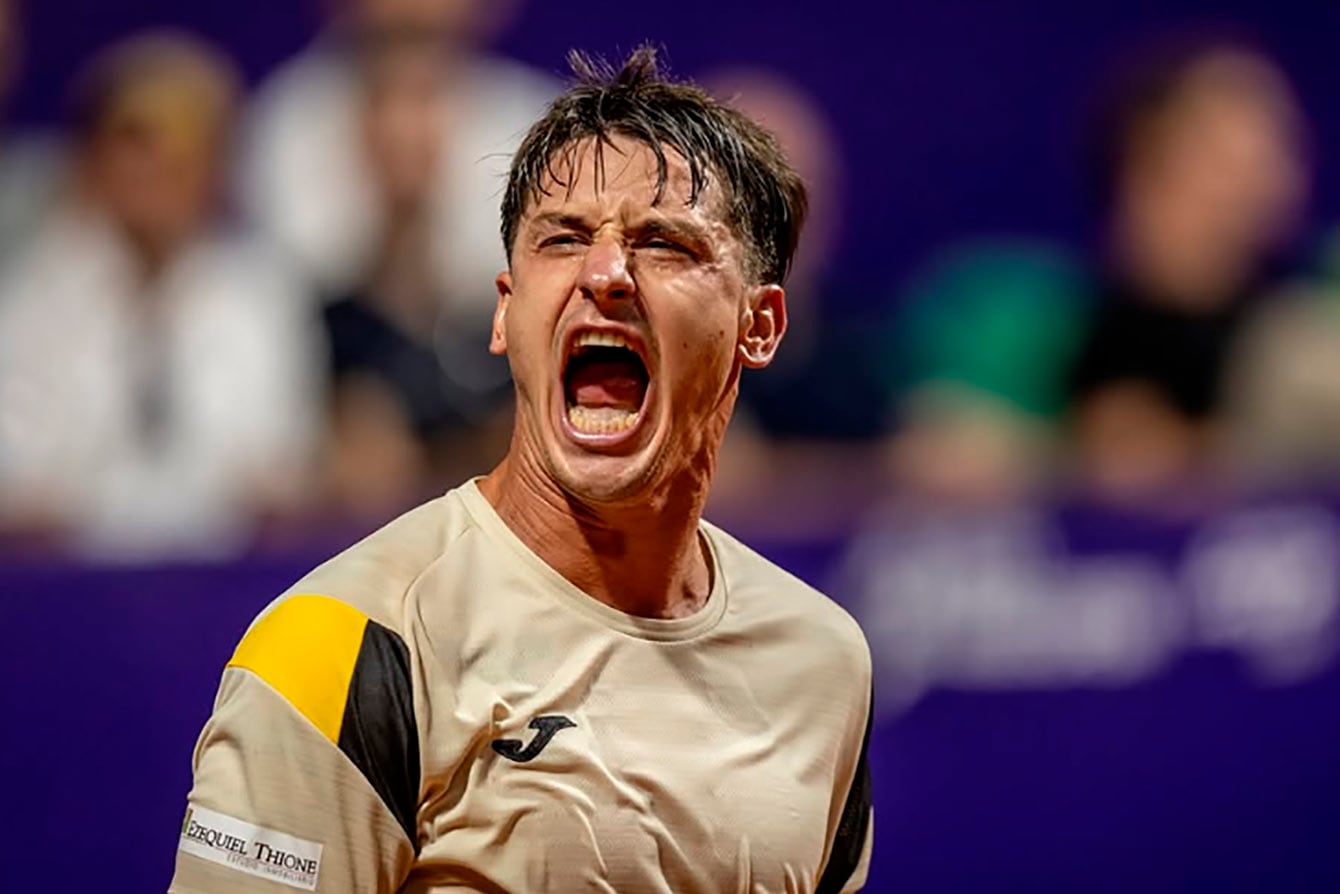 REDES SOCIALES
tenis Ugo Carabelli