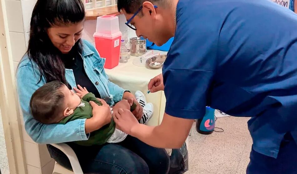 Los padres no querían vacunarla