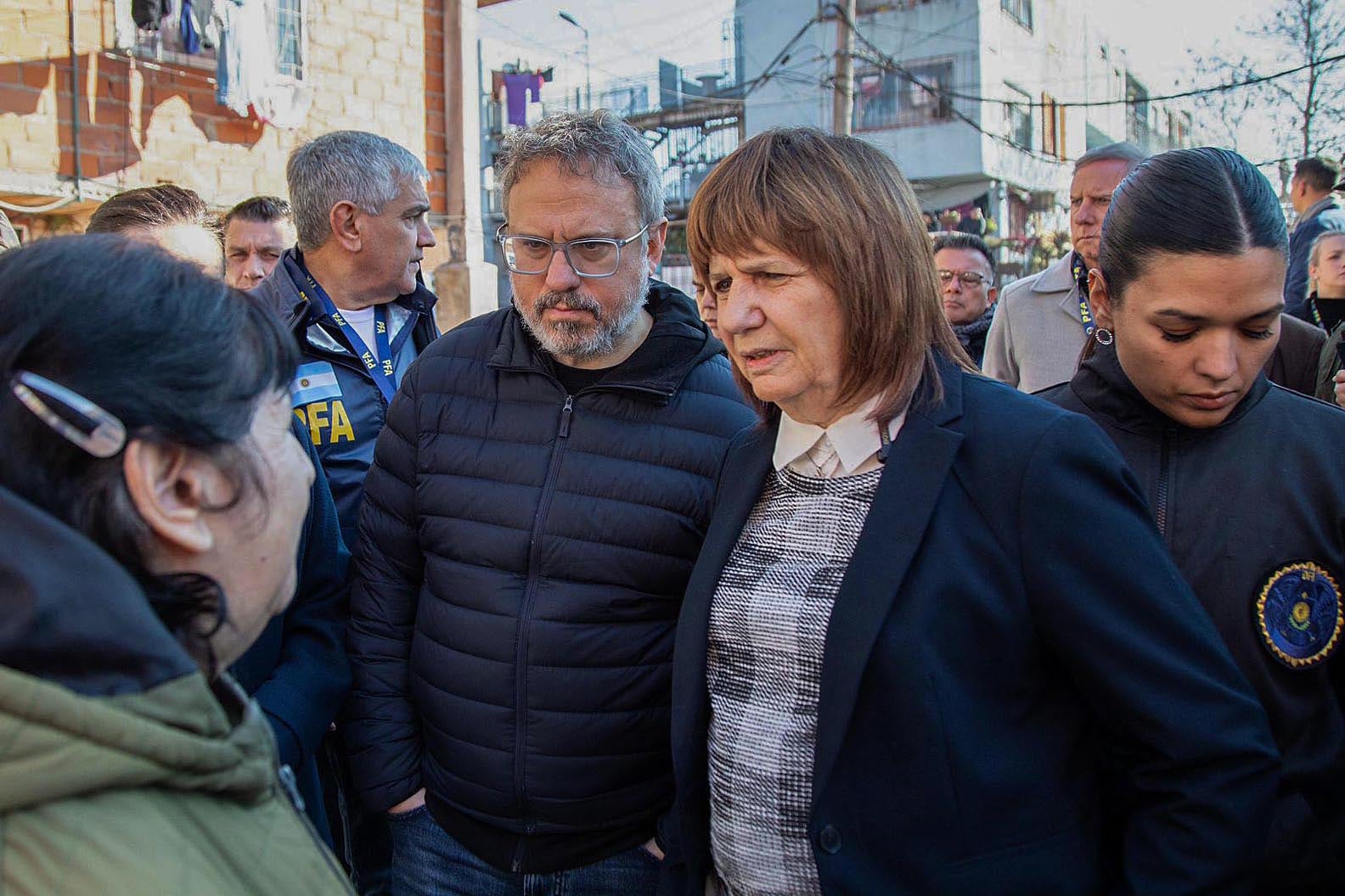 NOTICIAS ARGENTINAS BAIRES JULIO 11: La Ministra Patricia Bullrich, junto al intendente de Tres de Febrero, Diego Valenzuela