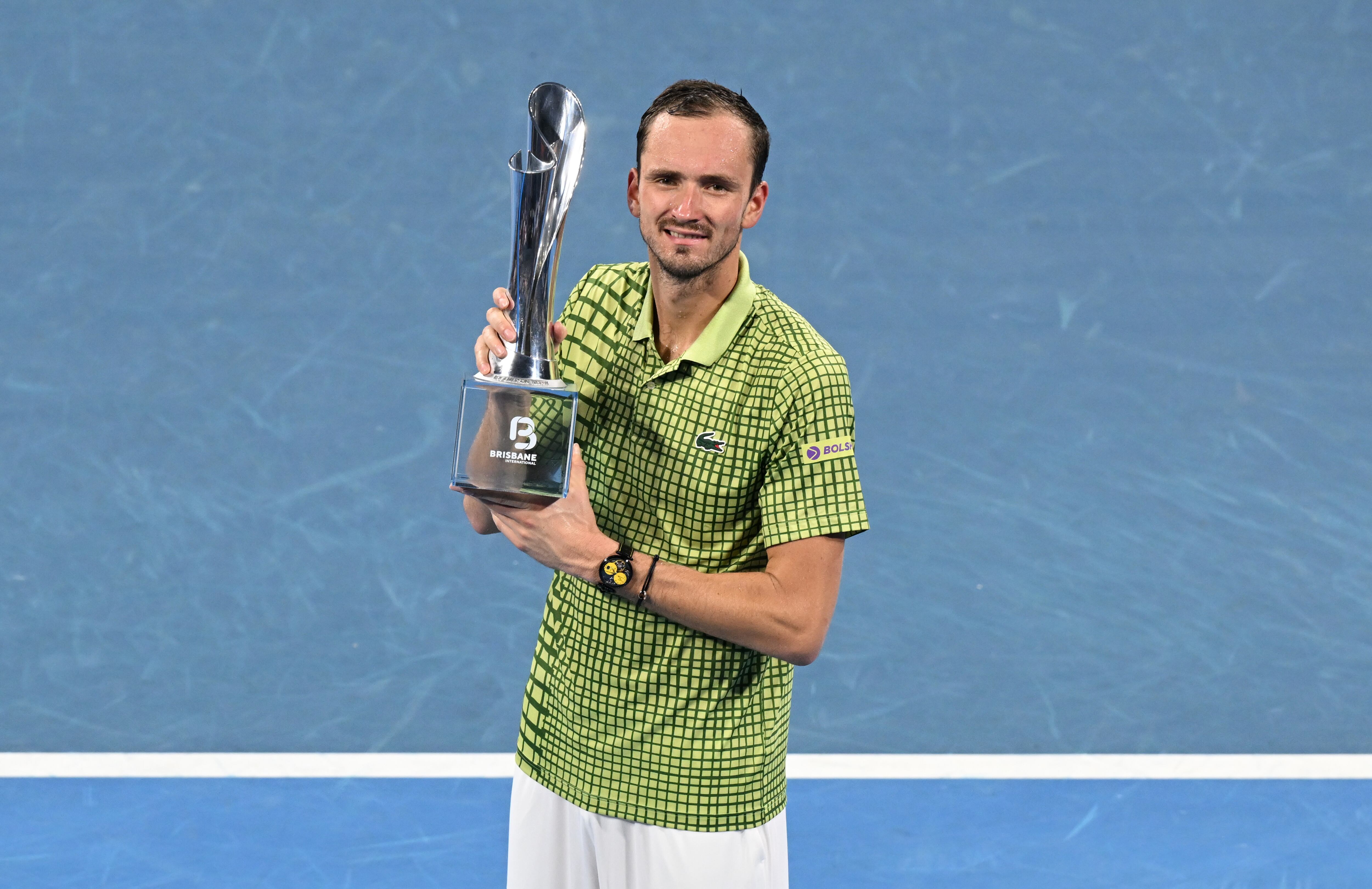 BRISBANE (Australia), 11/01/2026.- Daniil Medvedev of Russia celebrates winning the Mens Singles final against Brandon Nakashima of USA at the Brisbane International tennis tournament at Pat Rafter Arena in Brisbane, Australia, 11 January 2026. (Tenis, Rusia) EFE/EPA/DAVE HUNT EDITORIAL USE ONLY / AUSTRALIA AND NEW ZEALAND OUT