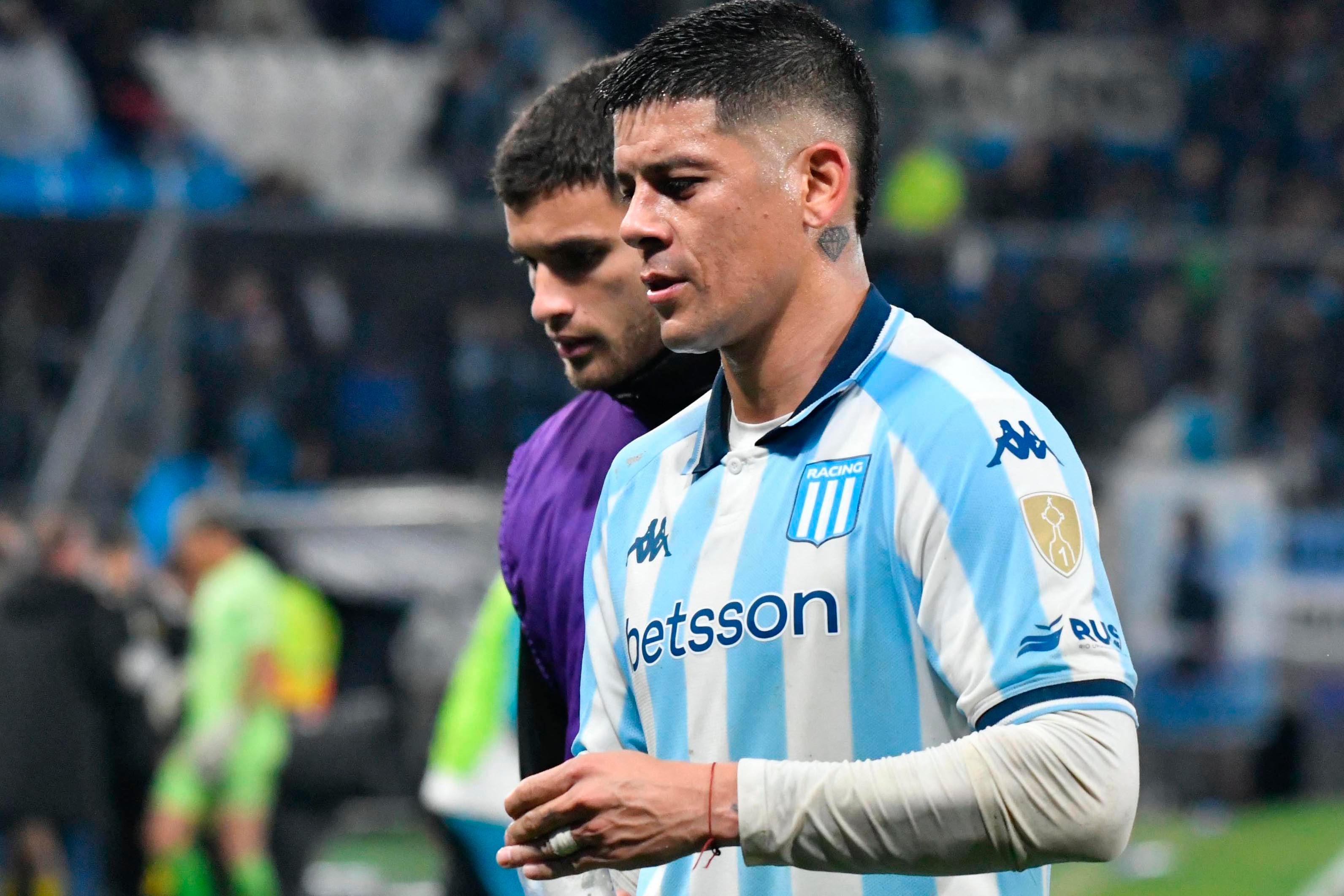 FOTOBAIRES 
    racing   marcos rojo