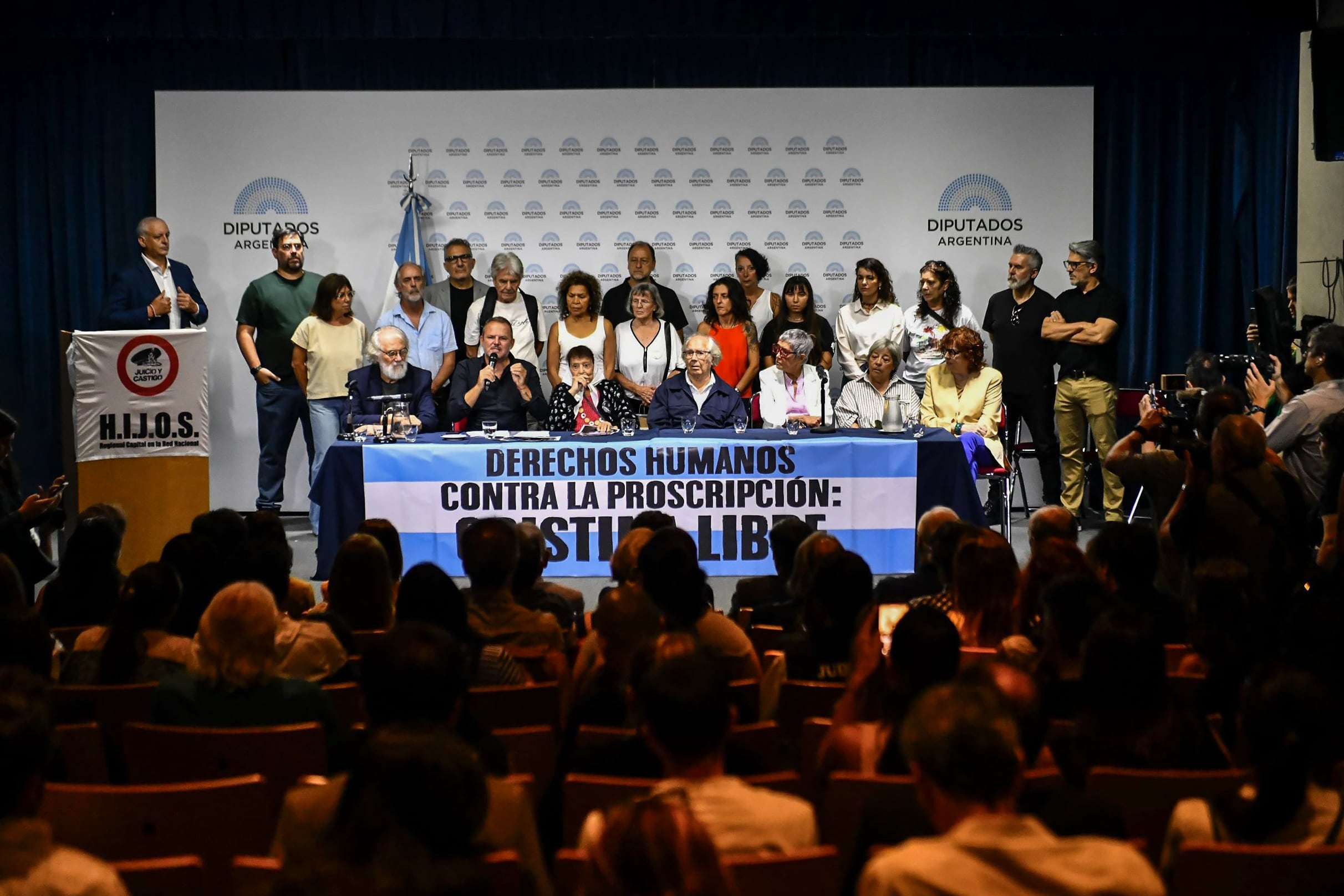 MARZO 3: Organismos de Derechos Humanos ofrecieron hoy una conferencia de prensa en la Cámara de Diputados para exigirle a la Justicia el relajamiento de las restricciones impuestas a la ex presidenta Cristina Kirchner en su prisión domiciliaria.