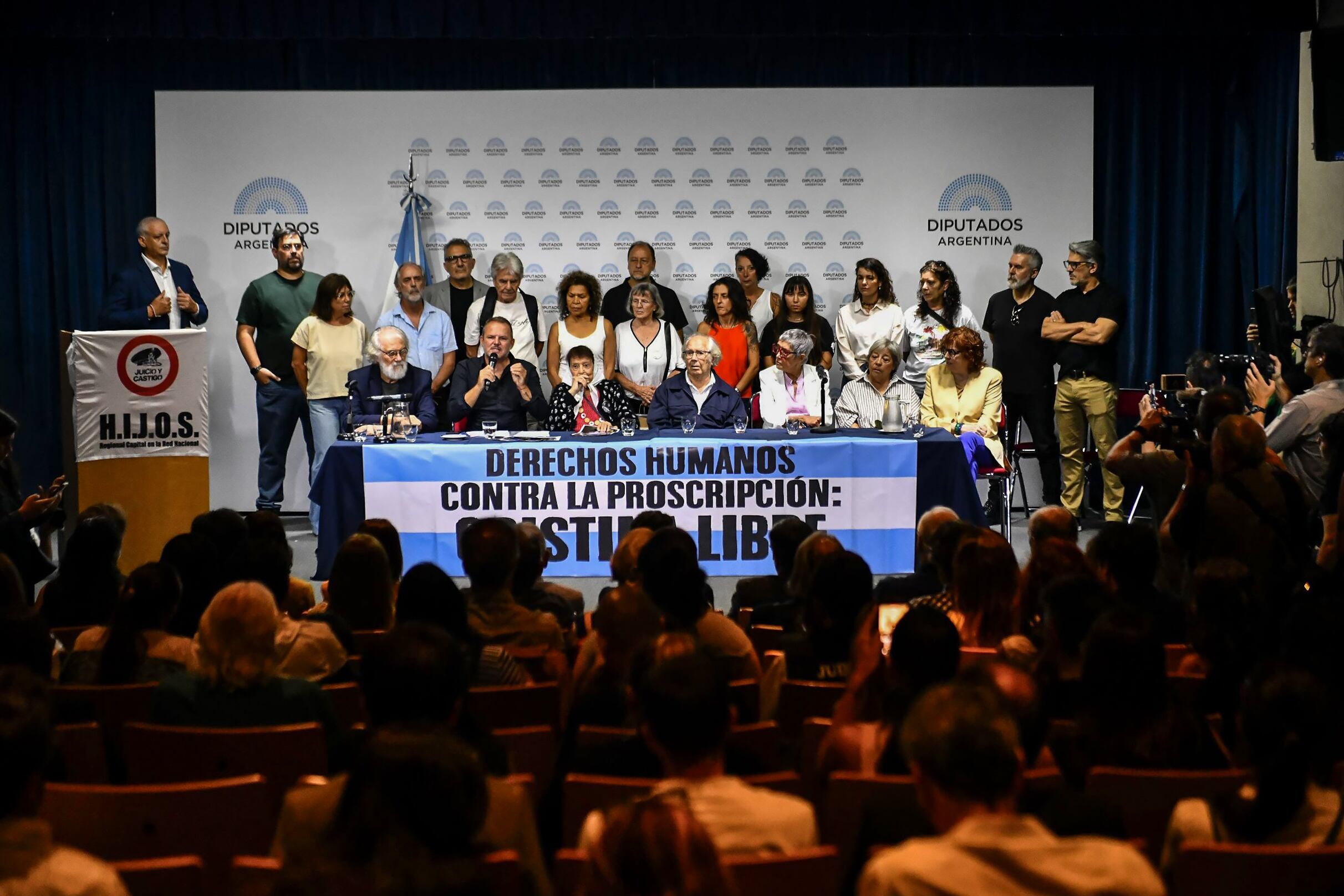 MARZO 3: Organismos de Derechos Humanos ofrecieron hoy una conferencia de prensa en la Cámara de Diputados para exigirle a la Justicia el relajamiento de las restricciones impuestas a la ex presidenta Cristina Kirchner en su prisión domiciliaria.
