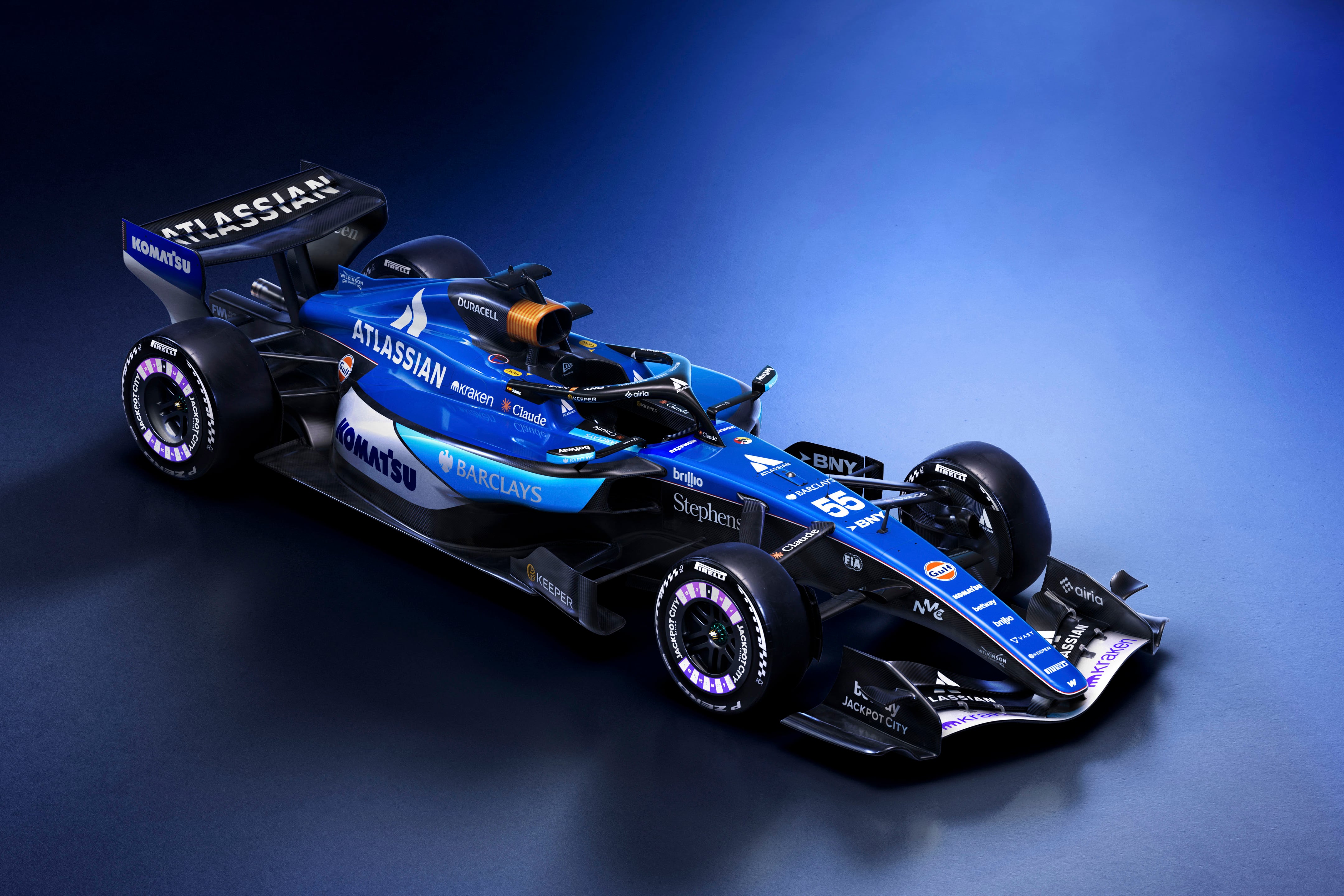 MADRID, 03/02/2026.- El equipo Williams de Fórmula 1 presentó este martes el diseño de la carrocería del FW48 al equipo en la sede central de Grove (Reino Unido), dotado de un "aspecto fresco y dinámico para la nueva era", en palabras del español Carlos Sainz, piloto de la escudería. La escudería británica llevó a cabo la presentación del exterior de su nuevo monoplaza, que también contó con el director del equipo Williams, James Vowles, y con el conductor tailandés y compañero de Sainz, Alex Albon, tal y como informó el equipo en nota de prensa. EFE/ Atlassian Williams F1 Team SOLO USO EDITORIAL SOLO DISPONIBLE PARA ILUSTRAR LA NOTICIA QUE ACOMPAÑA (CRÉDITO OBLIGATORIO)