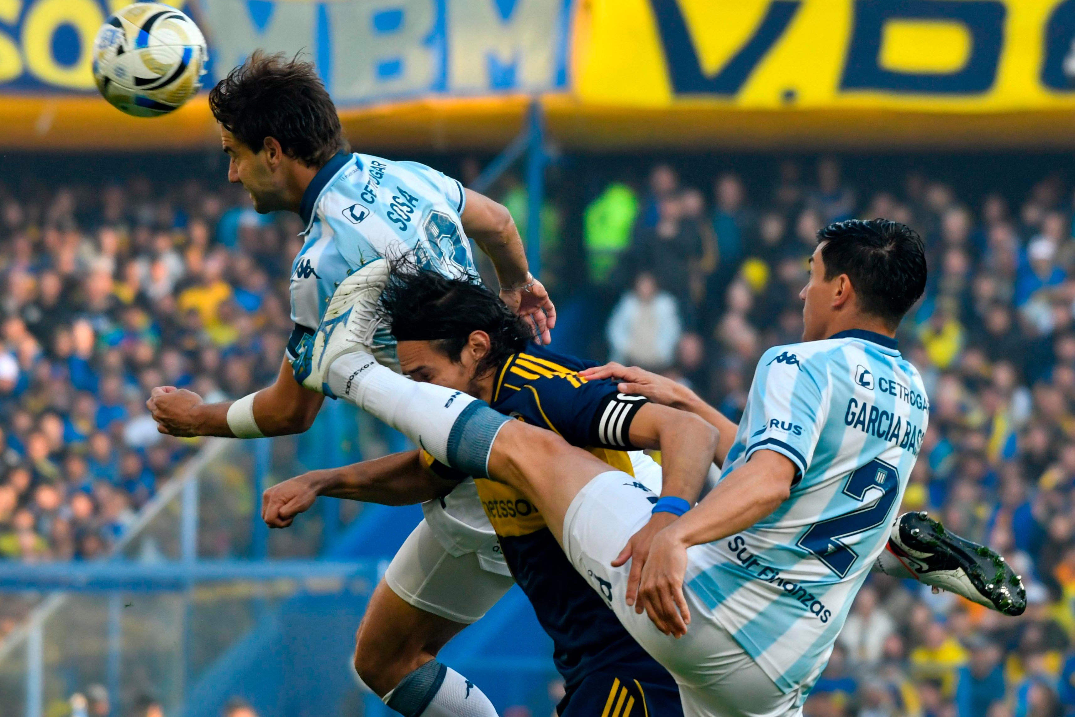 FOTOBAIRES 
    boca  racing  torneo clausura 2025