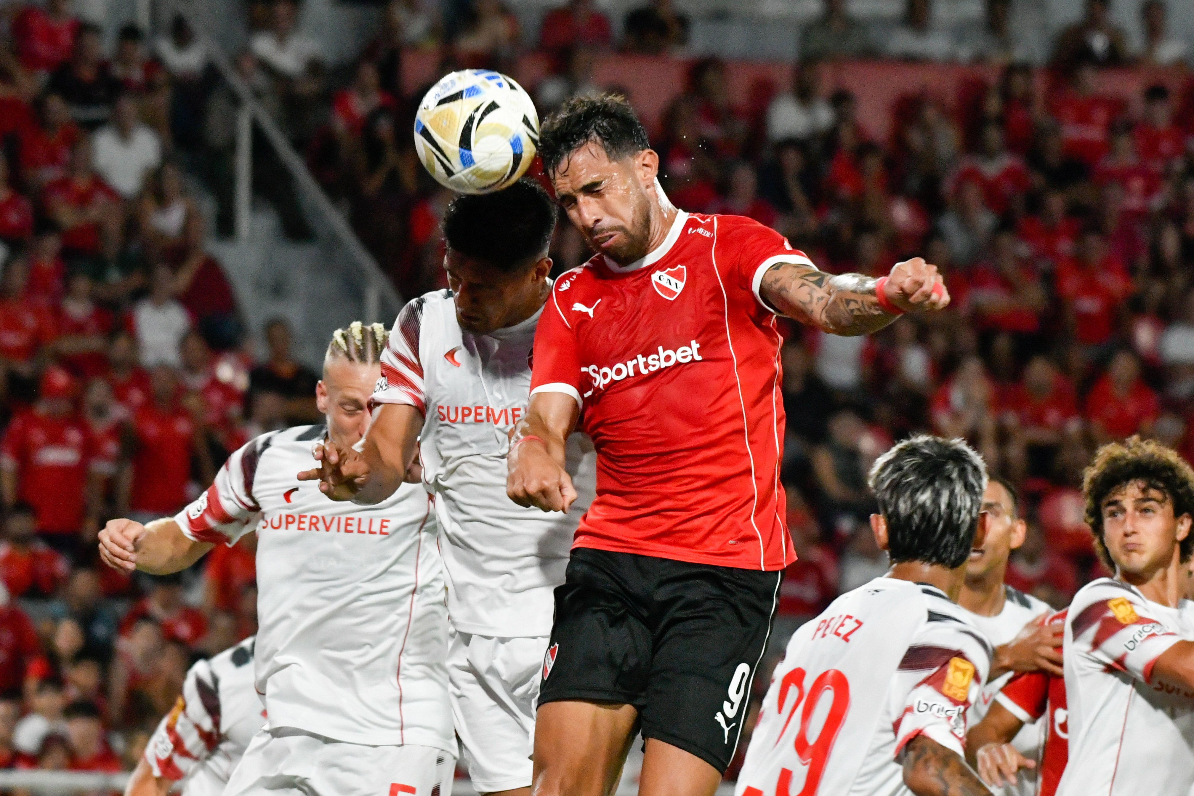 FOTOBAIRES 
   torneo  apertura 2026  independiente  estudiantes de la plata