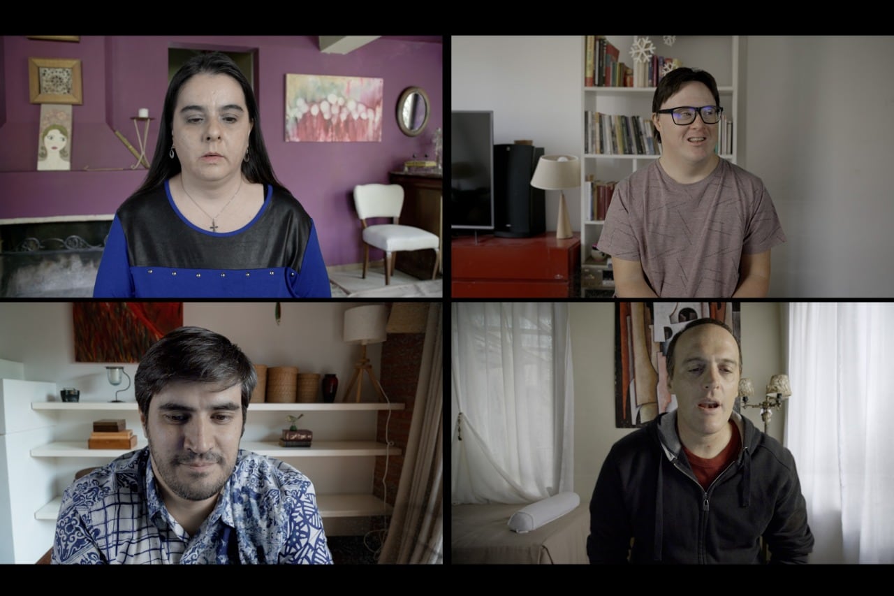 La pandemia obligó a los actores a trabajar desde su casa vía Zoom.