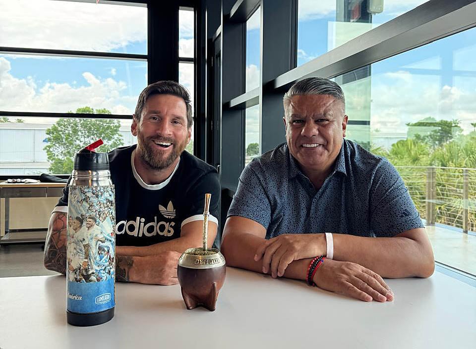 Tapia y Messi, durante su último encuentro, en Miami.