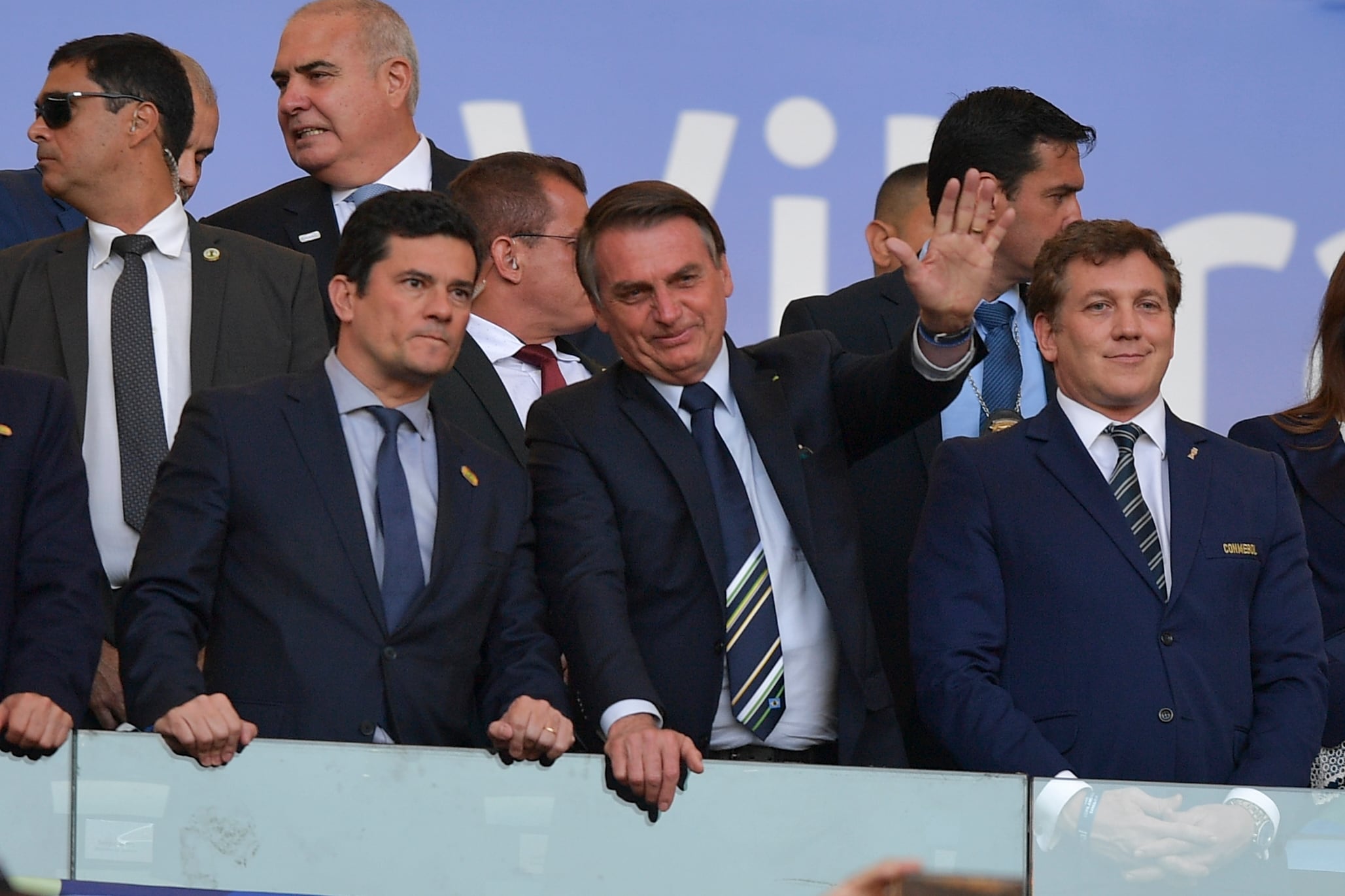 Moro, Bolsonaro y Domínguez durante el partido final de la Copa América.