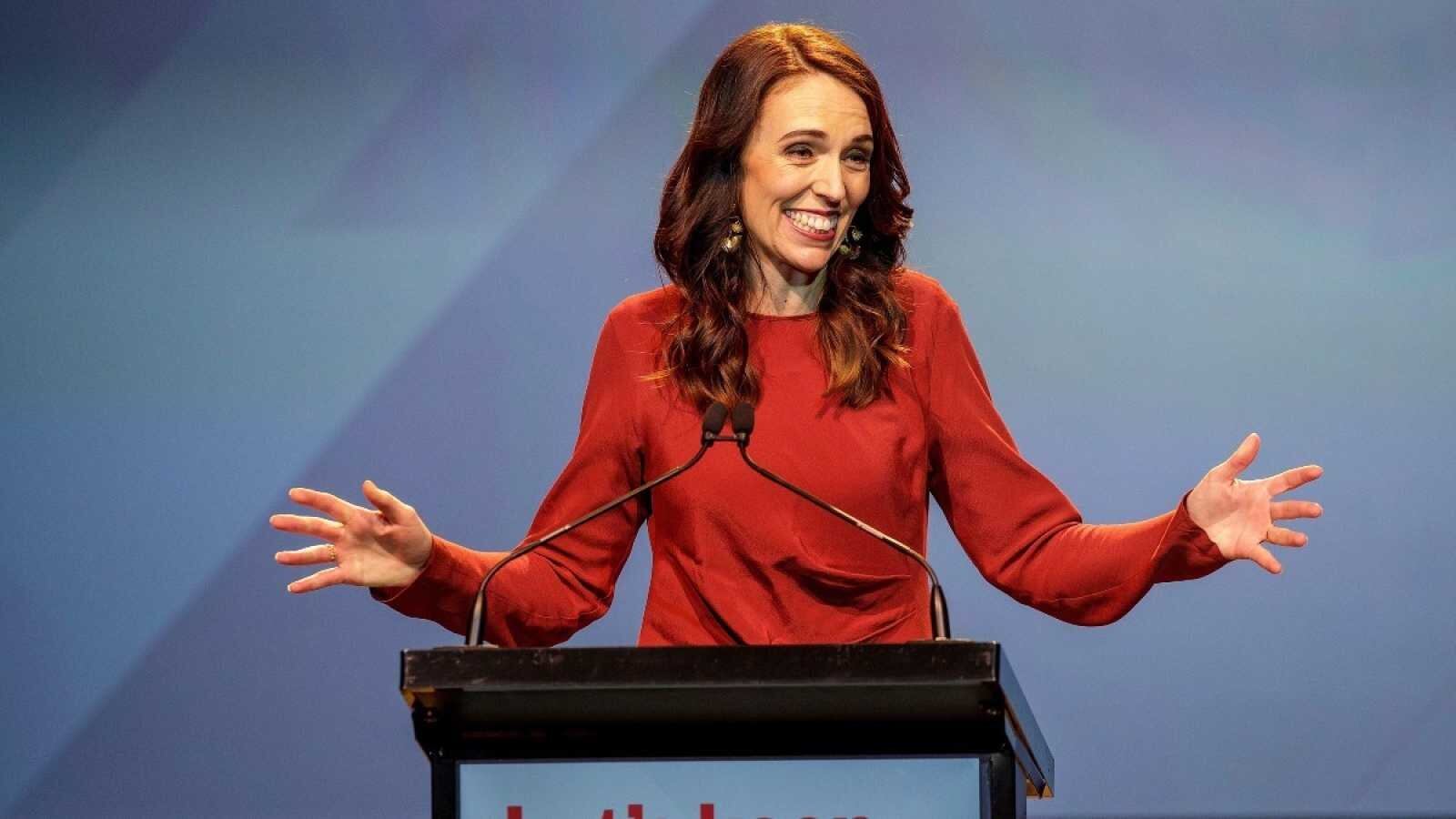 Jacinda Ardern, primera ministra neozelandesa, indicó que desde junio se vienen ofreciendo alrededor de 94 mil puestos a empleados extranjeros. (Foto:AFP)