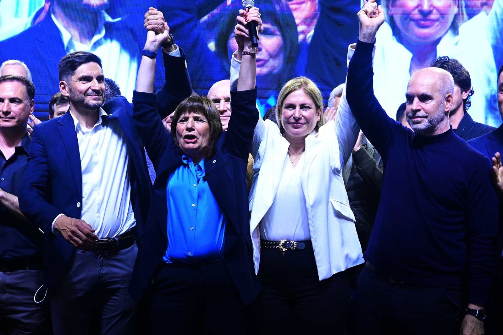 Maximiliano Pullaro, Patricia Bullrich, Gisela Scaglia y Horacio Rodríguez Larreta, durante los festejos.