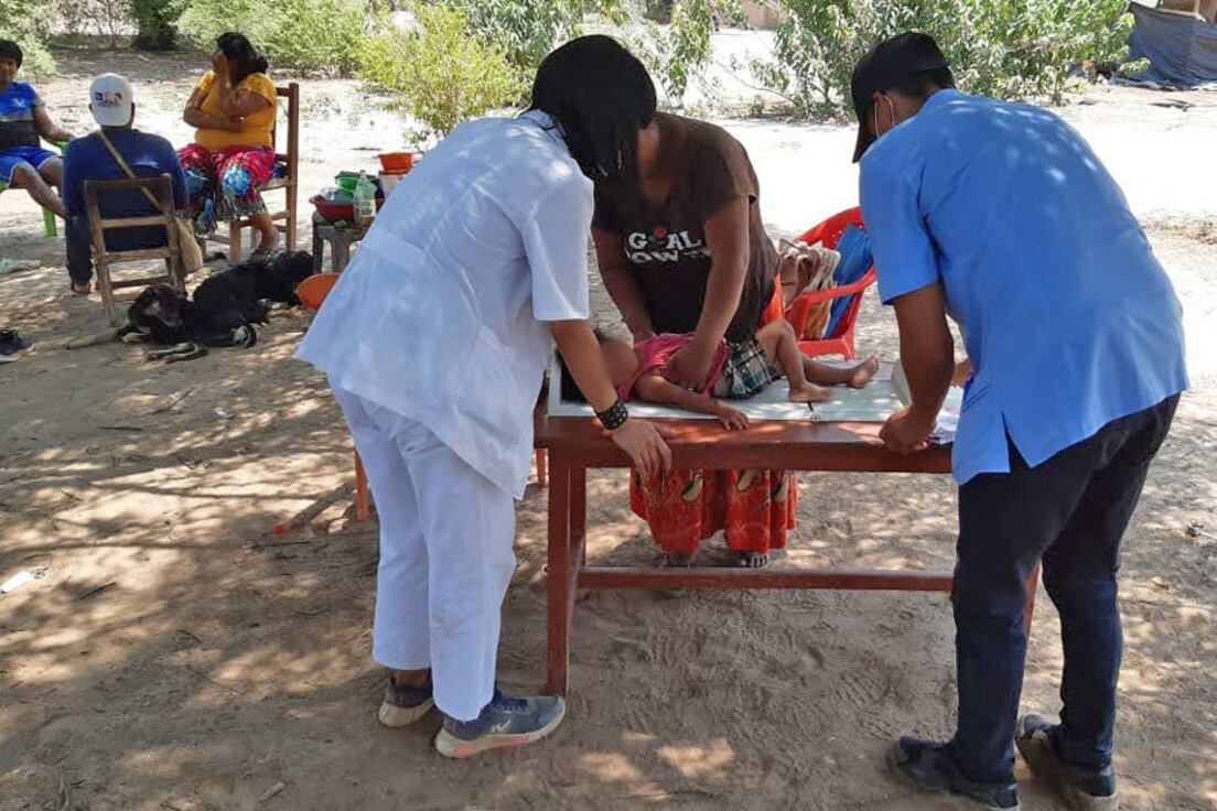 Los médicos egresados en Cuba, atendiendo en el territorio.