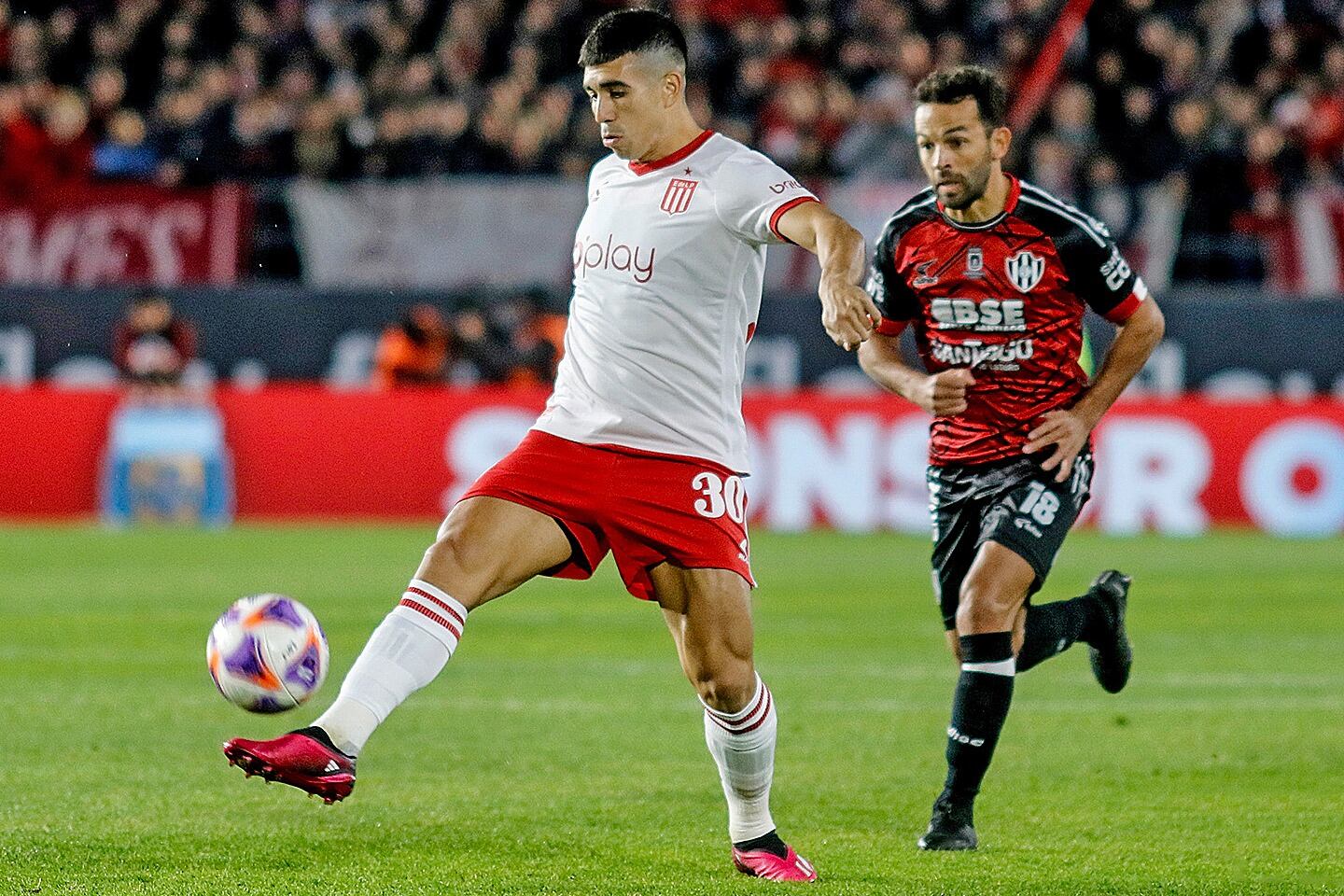 Jorge Rodríguez juega ante la marca de Gamba