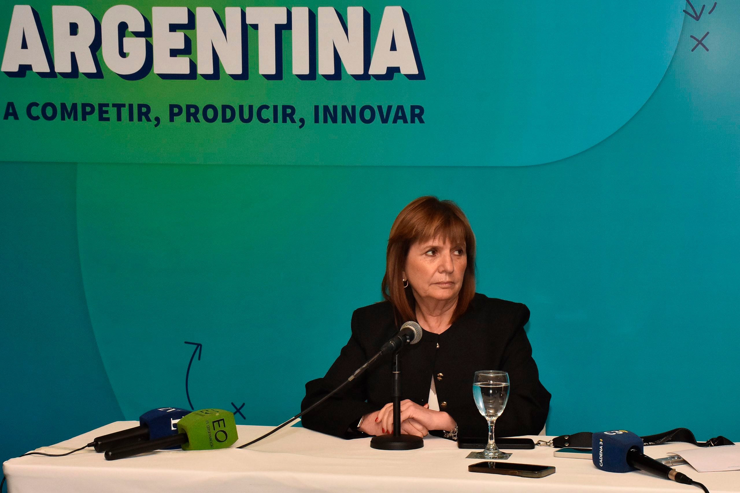 Patricia Bullrich apareció en Mar del Plata para atacar a quienes iban a cerrar el encuentro