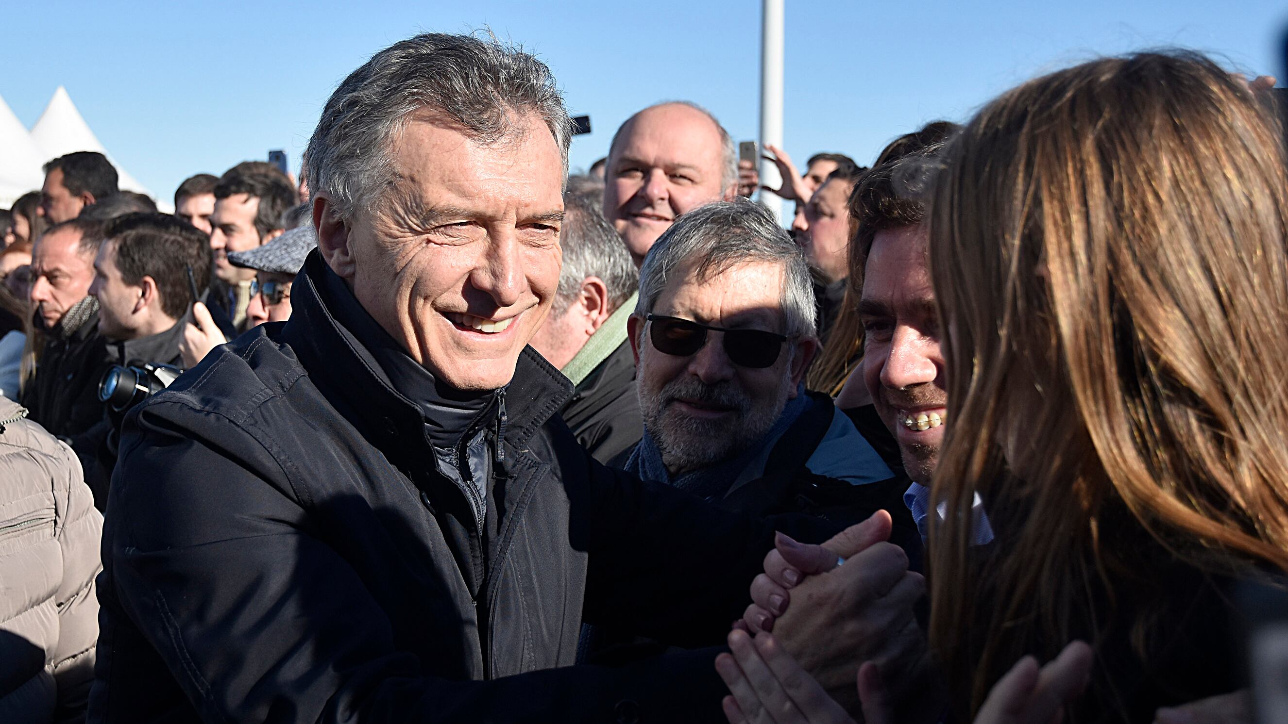 Mauricio Macri visitó un parque eólico en Coronel Rosales.