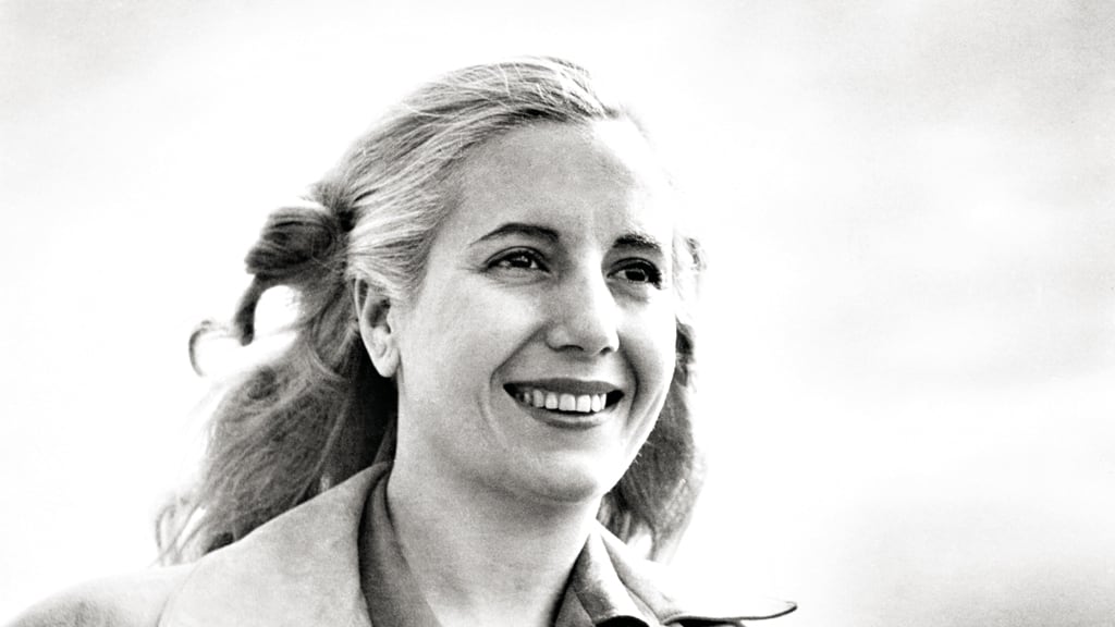 La famosa foto de Evita con el pelo suelto fue realizada en la quinta de San Vicente, a fines de 1948, cuando Fusco recién empezaba a trabajar para el gobierno.