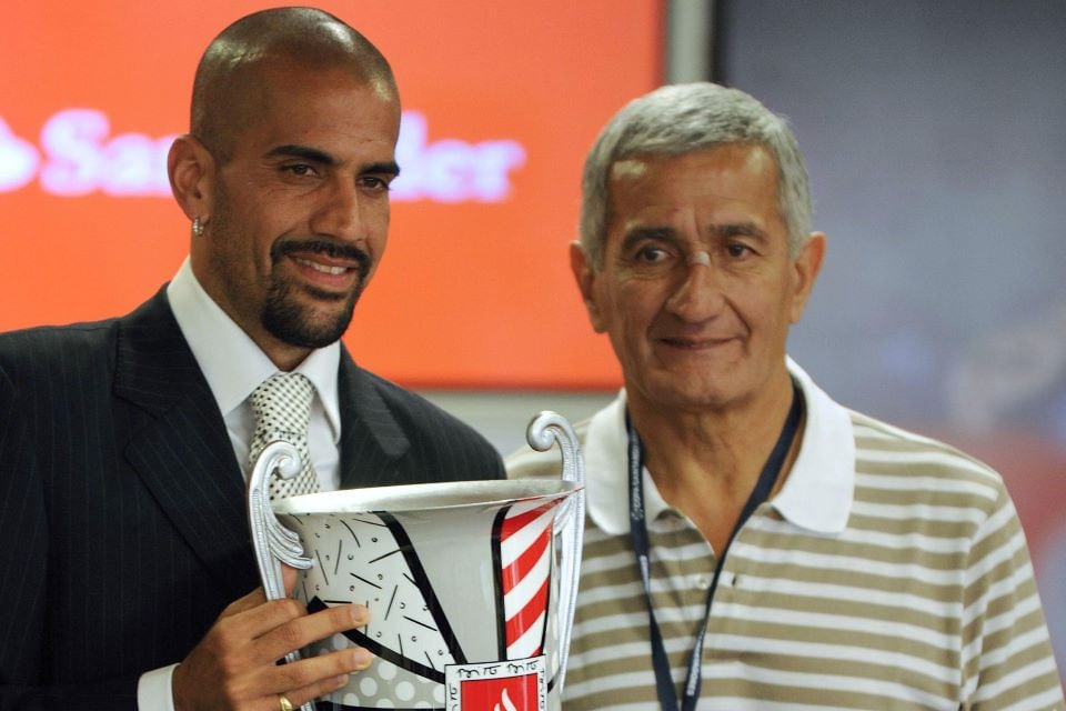 Juan Sebastián Verón junto a su padre Juan Ramón, La Bruja.