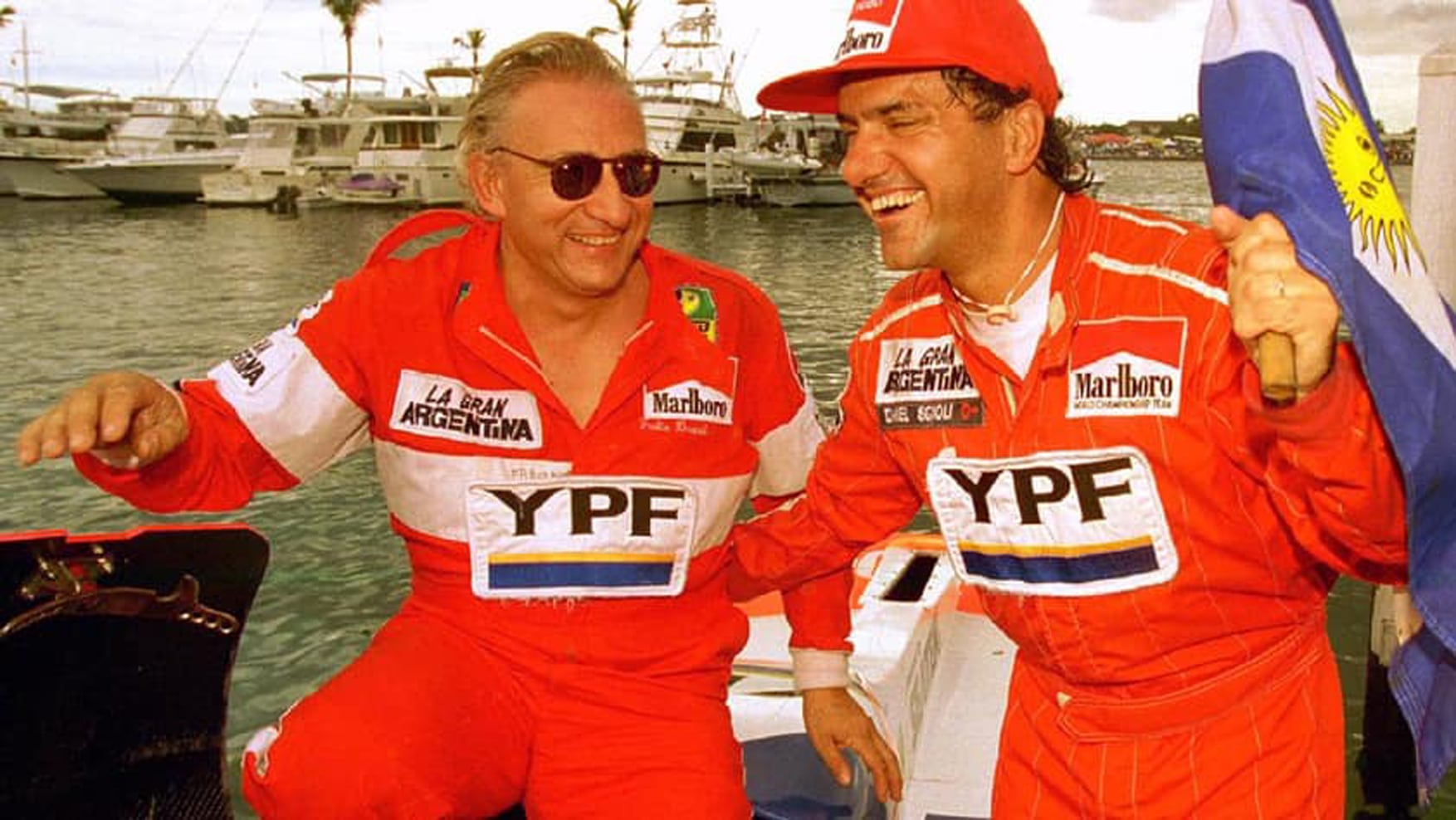 Scioli junto a Fabio Buzzi en un festejo.