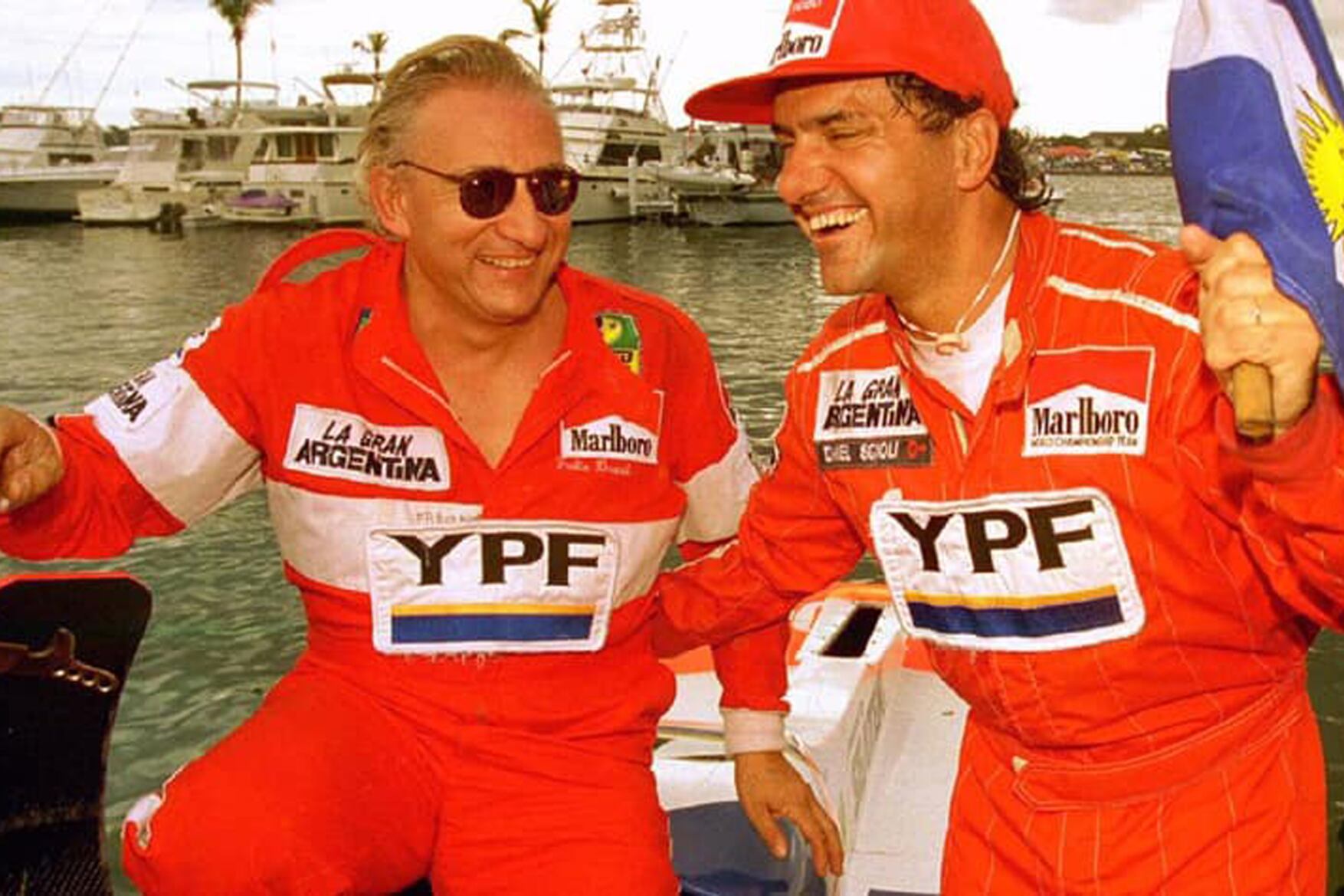 Scioli junto a Fabio Buzzi en un festejo.