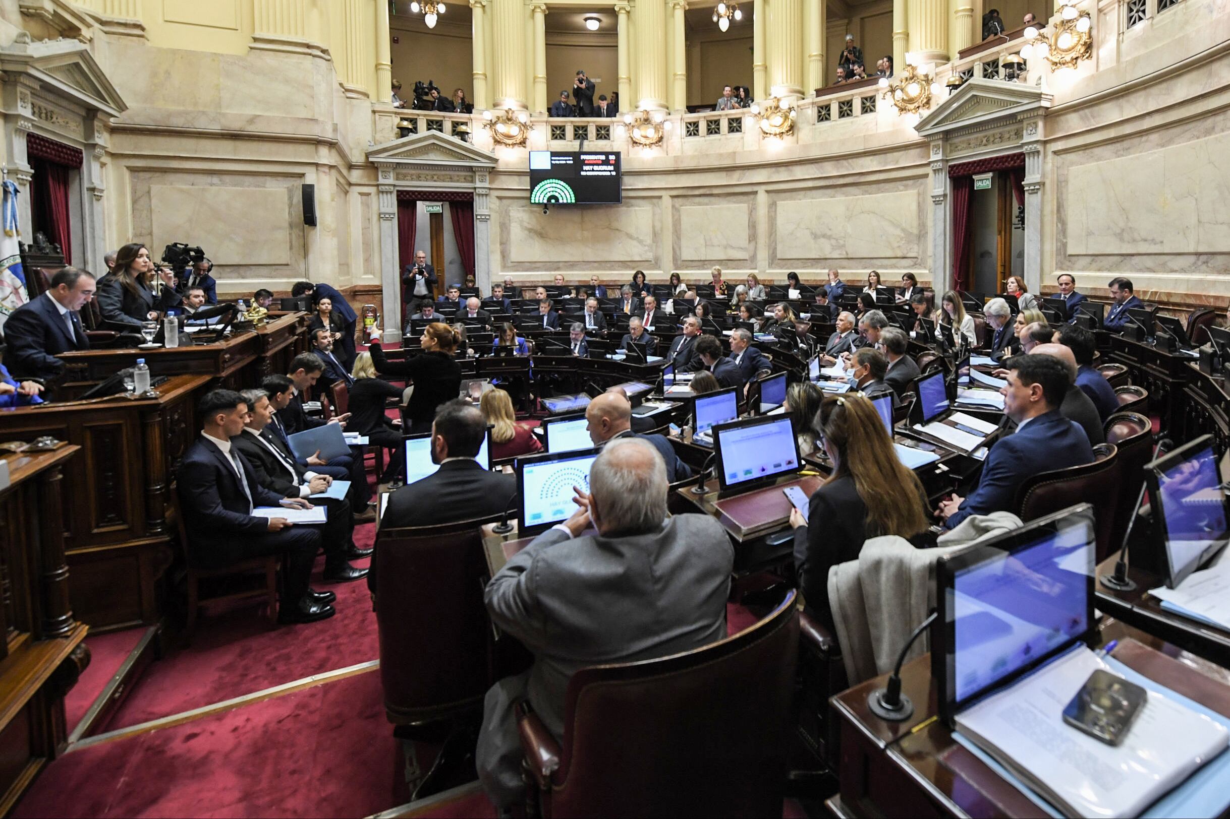La idea opositora es retomar la discusión por la movilidad jubilatoria, con media sanción de Diputados. 