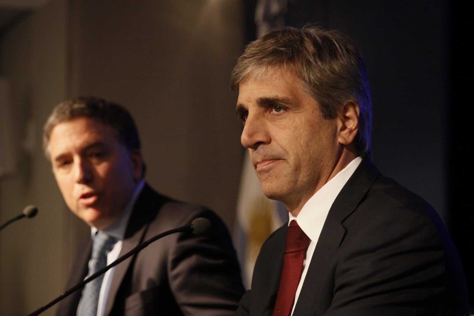 Los ministros de Economía y de Finanzas, Nicolás Dujovne y Luis Caputo, respectivamente.