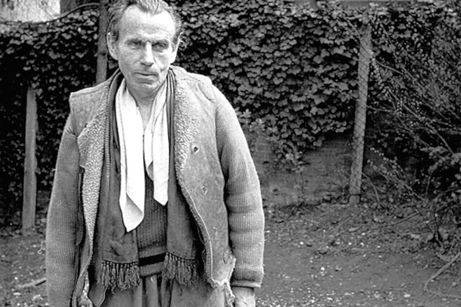 Celine es dos cosas al mismo tiempo: un clásico y un infrecuentable. Genio y encarnación del mal.