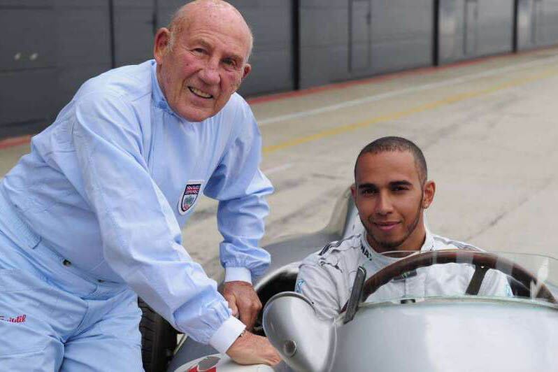 Stirling Moss y Lewis Hamilton, emblemas de Mercedes.