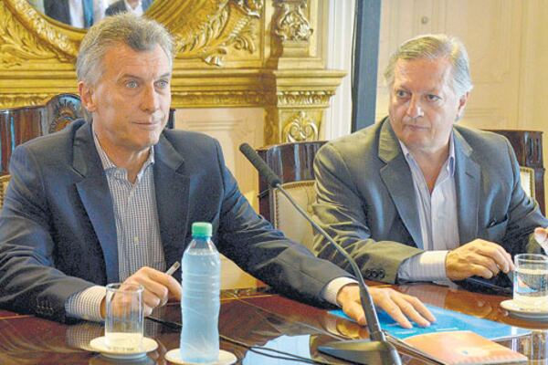 El presidente Mauricio Macri se reunió ayer con el ministro de Energía, Juan José Aranguren.