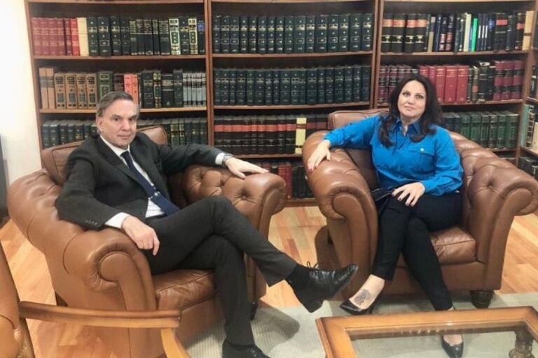 Miguel Ángel Pichetto, en reunión con Cora Reutemann.