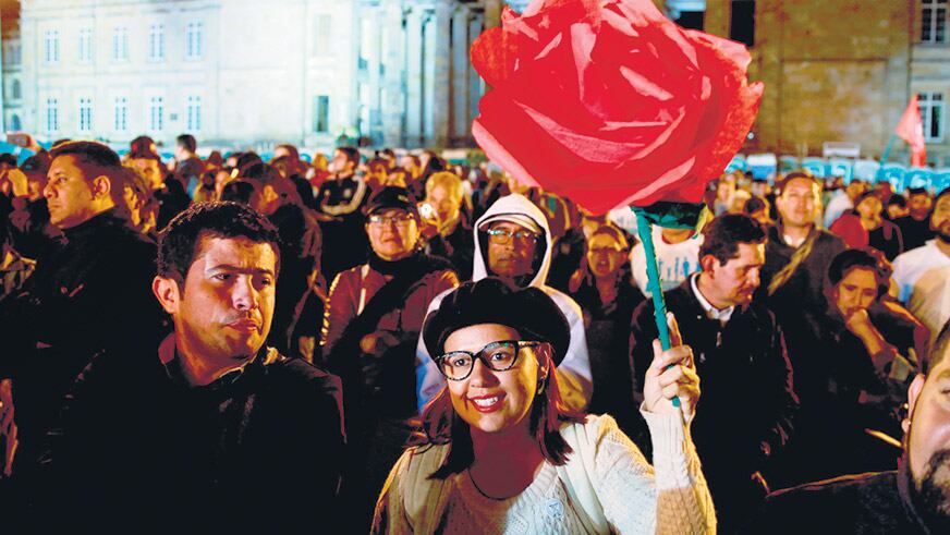 Simpatizantes del partido político de las FARC en el acto de lanzamiento, ayer, en Bogotá.