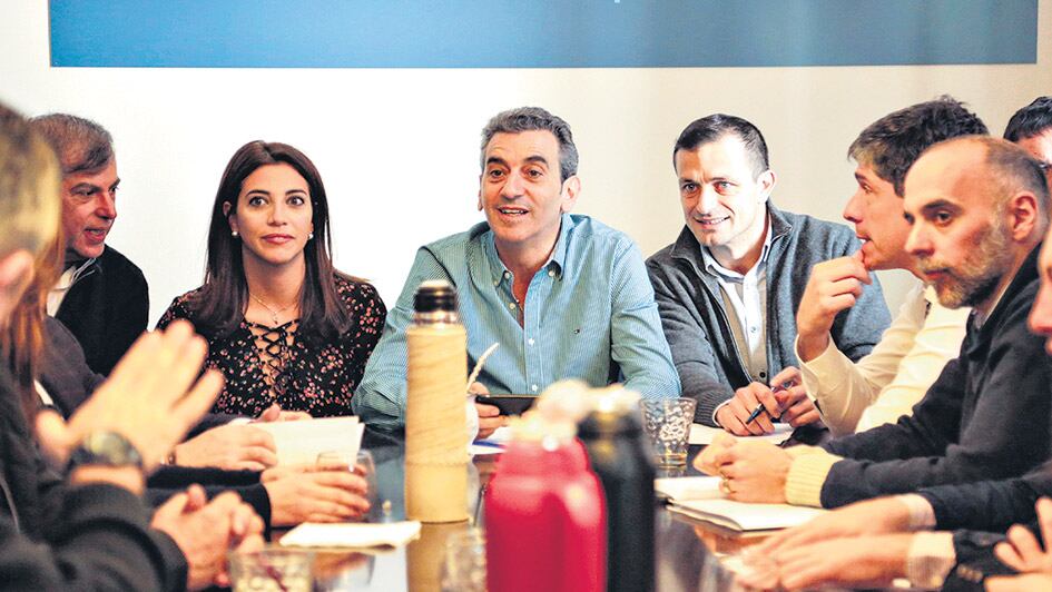 Florencio Randazzo con los principales candidatos de Cumplir