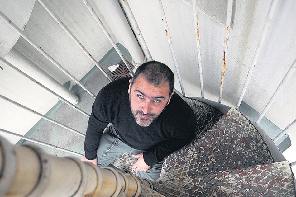 Castro es cineasta y docente en la Universidad Nacional de La Plata y la Universidad Nacional de Quilmes.