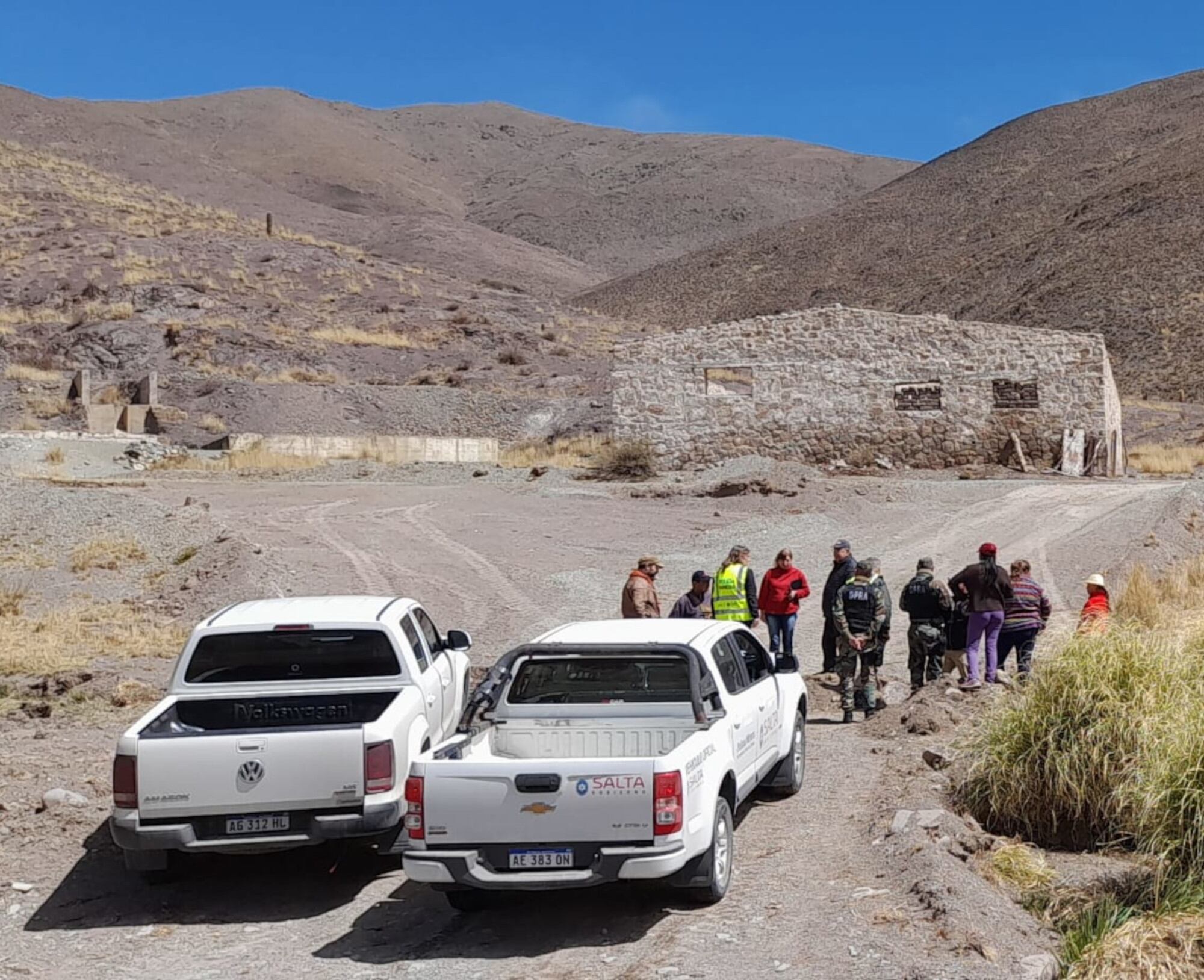 Autoridades provinciales en la Quebrada de la Quesera.