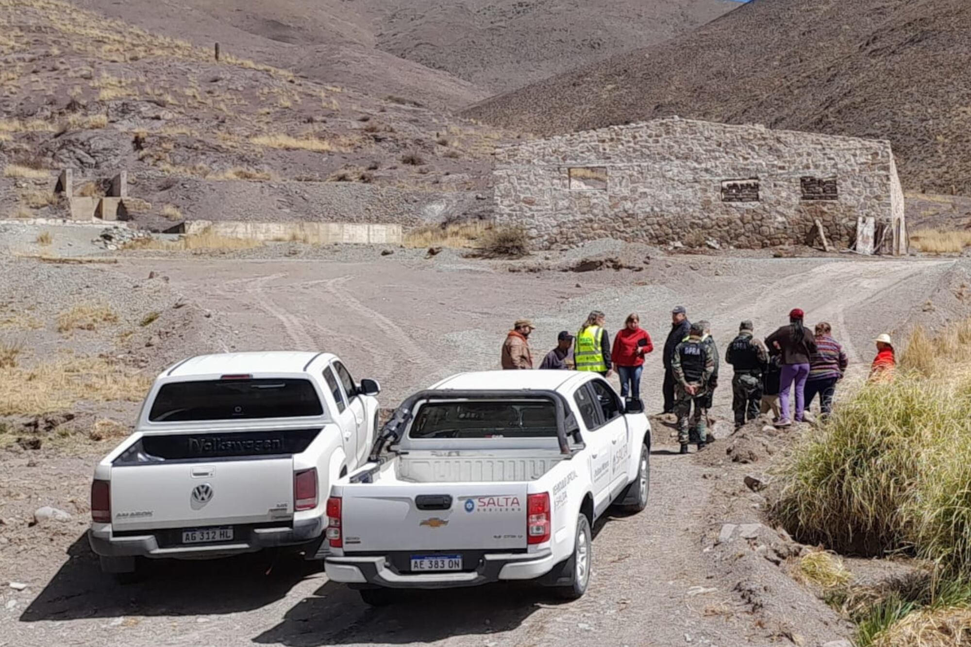 Autoridades provinciales en la Quebrada de la Quesera.