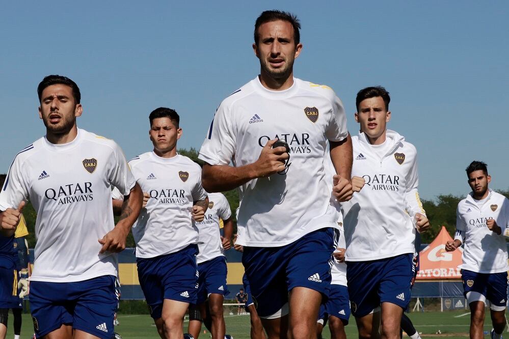El plantel de Boca se prepara para el partido del domingo ante Sarmiento.