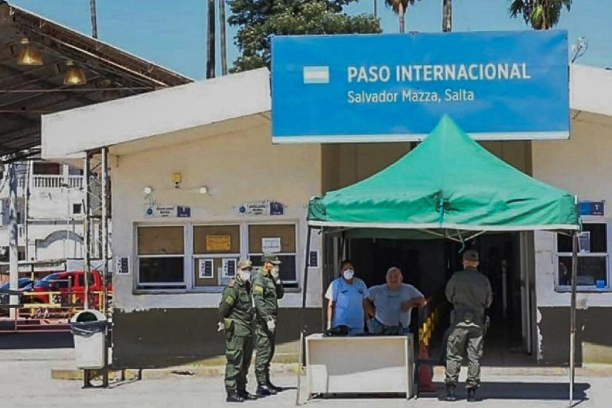 Uno de los pasos a Bolivia, por Salta