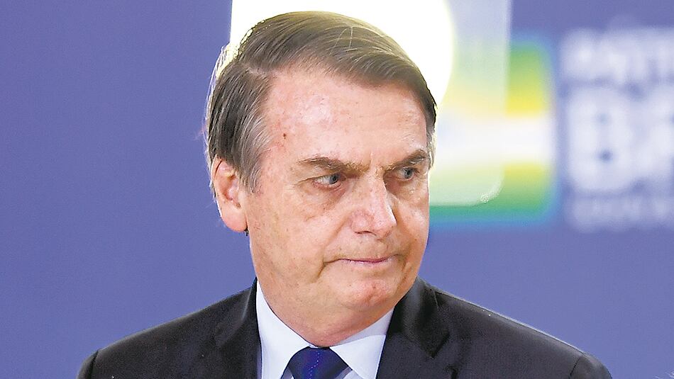 Bolsonaro está constantemente en la cuerda floja, advierten los analistas.