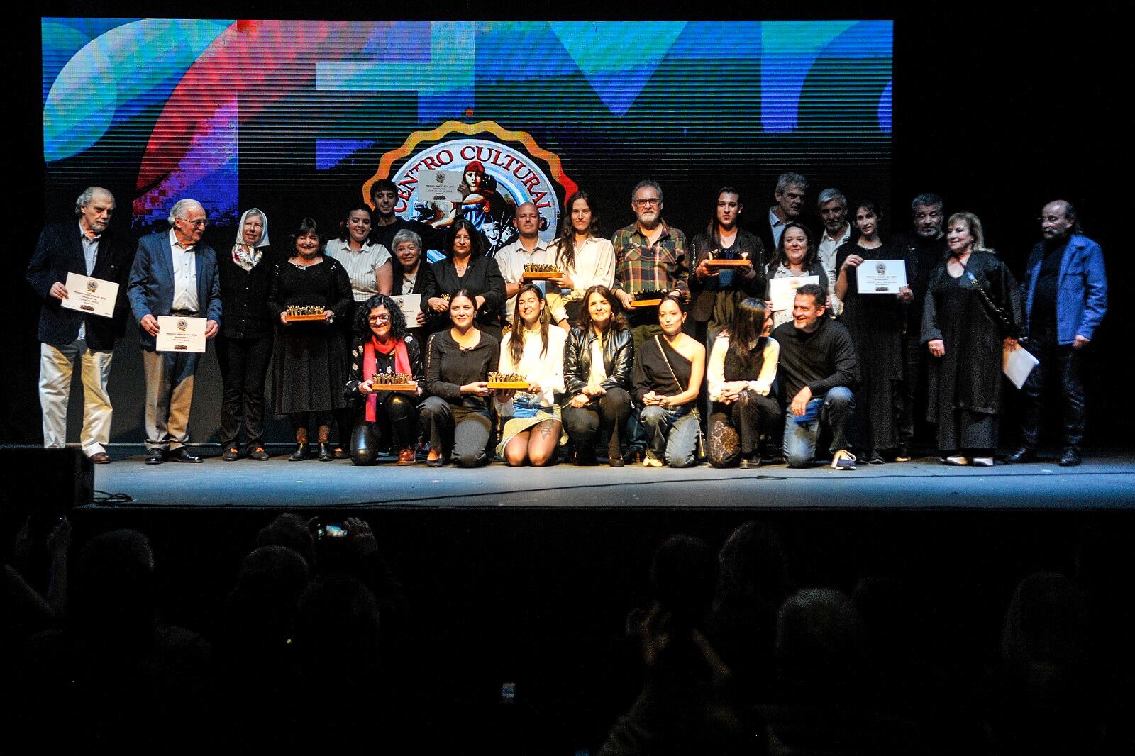 A pesar de tantas amenazas, en la velada terminó primando una sensación de esperanza