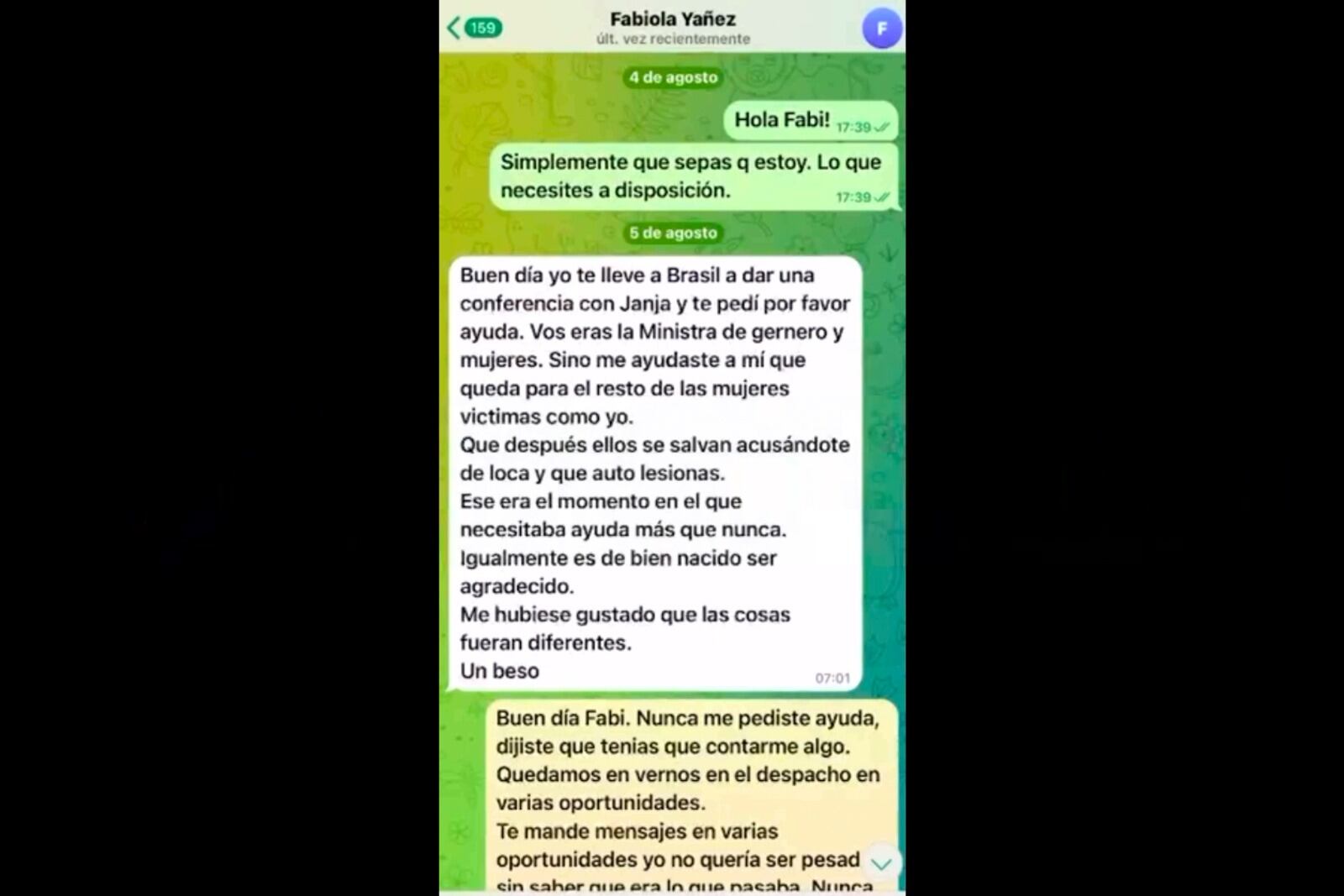 Los chatas entre FAbiola Yañez y Ayelén Mazzina.