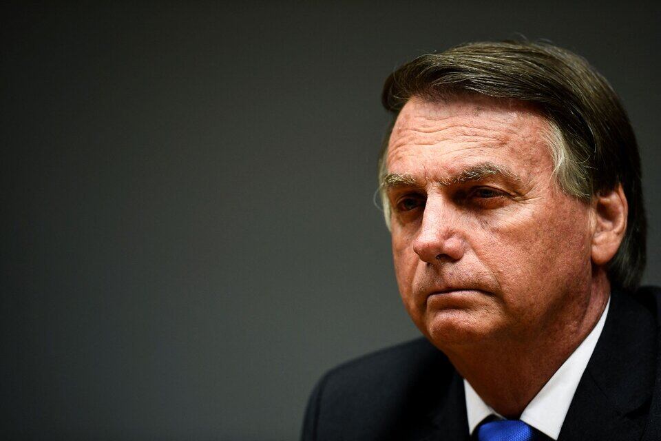 jair Bolsonaro a punto de dejar el poder, extendió la concesión de la mayor re de televisión de Brasil, TV O Globo, con la que tuvo cruces durante todo su gobierno. (Foto: AFP)