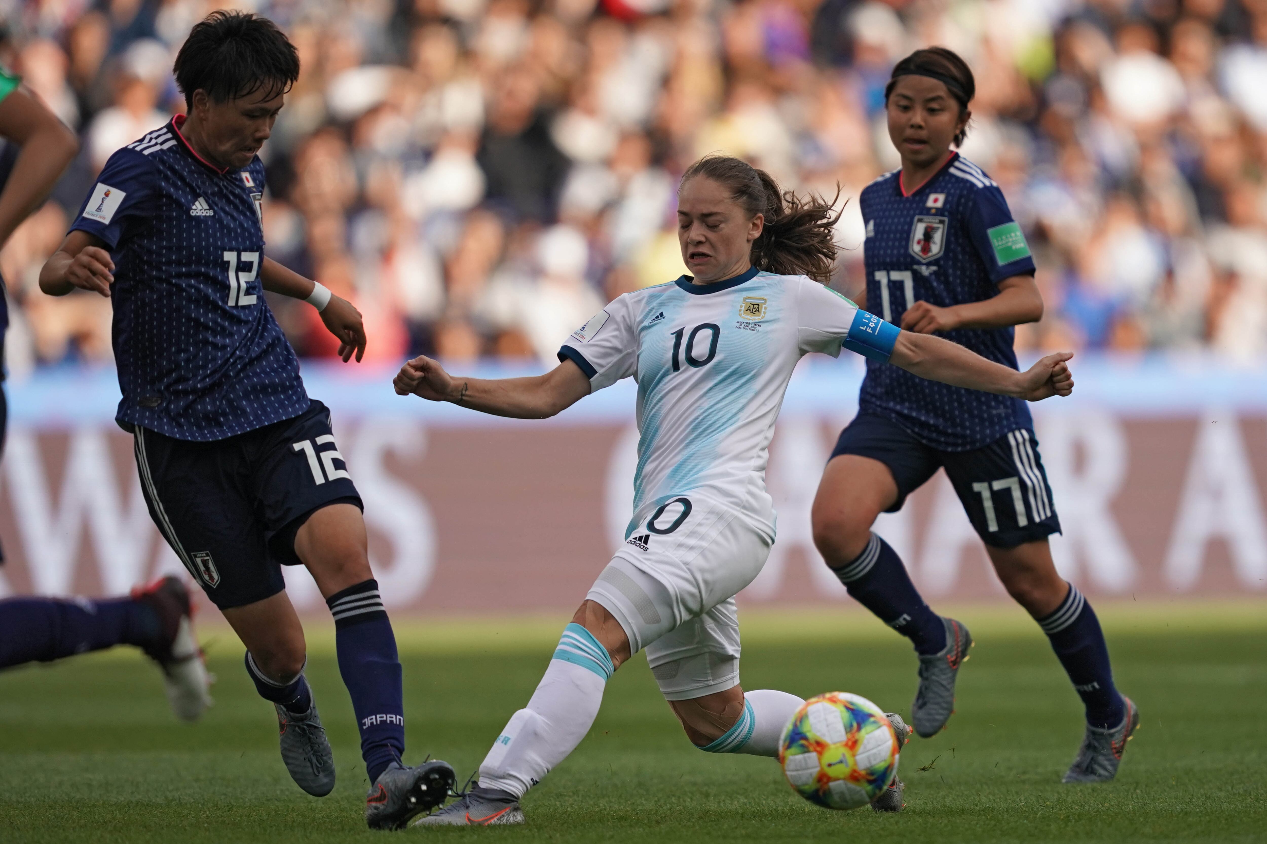Estafanía Banini, ex capitana de la Selección que jugó el Mundial de Francia.