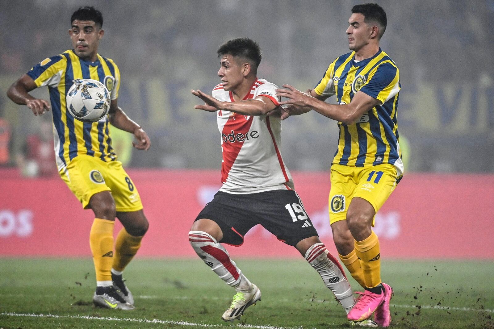 Echeverri sumó ante Central su sexto partido en Primera. No tiene goles