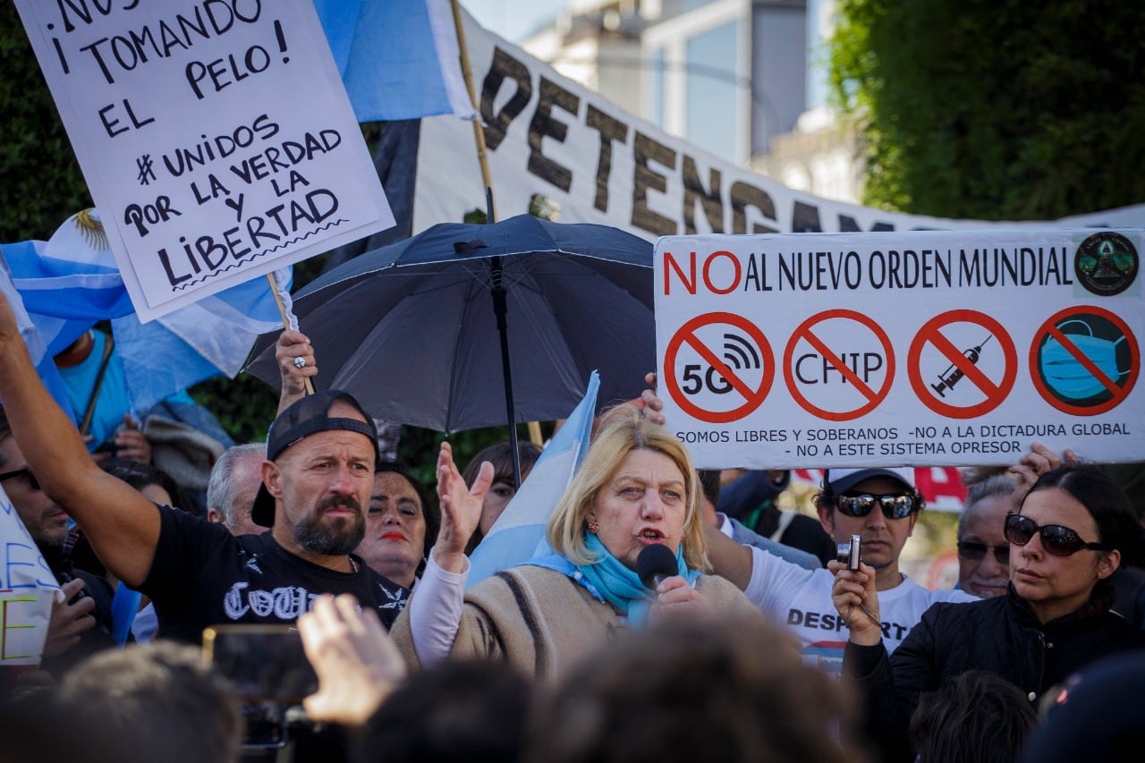 Una parte de la sociedad se vio fuertemente influido por las campañas de los grandes medios periodísticos.