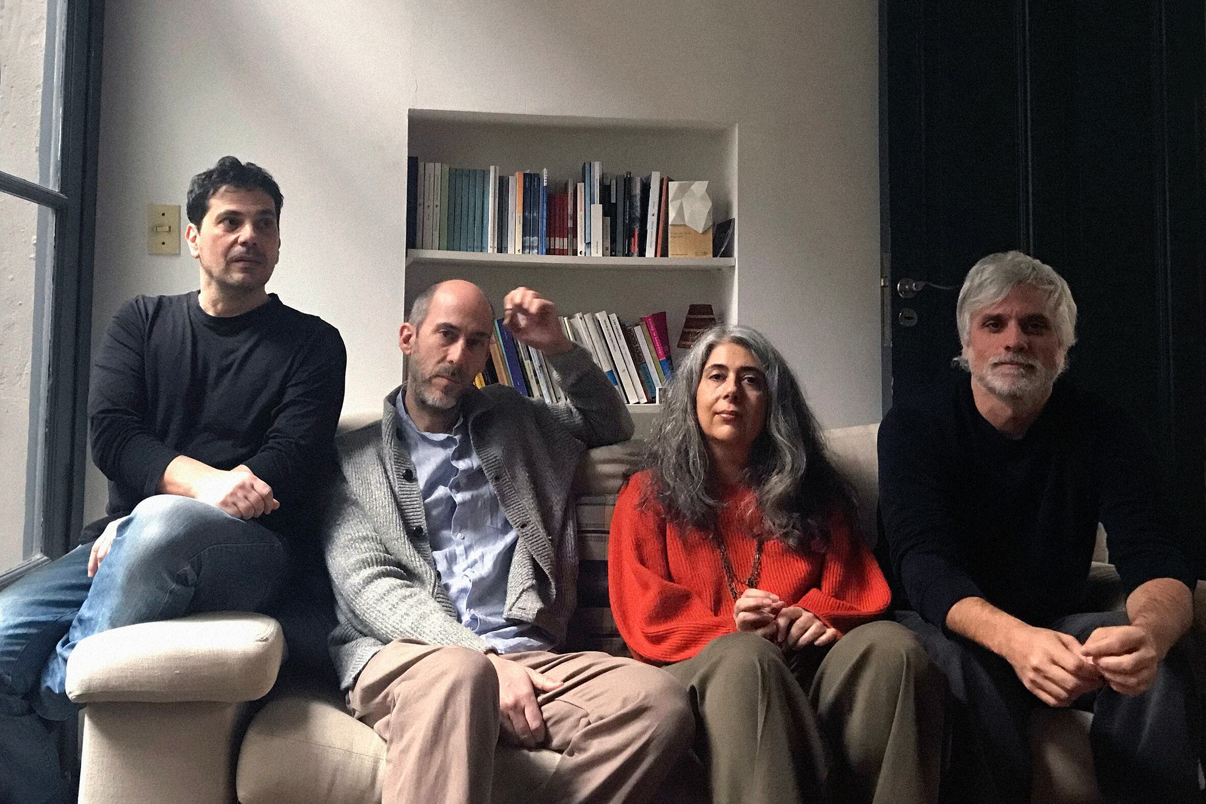 Martínez Daniell, Gonzalo Castro, Valeria Castro y Nadalini, el cuarteto de editores de Entropía. 