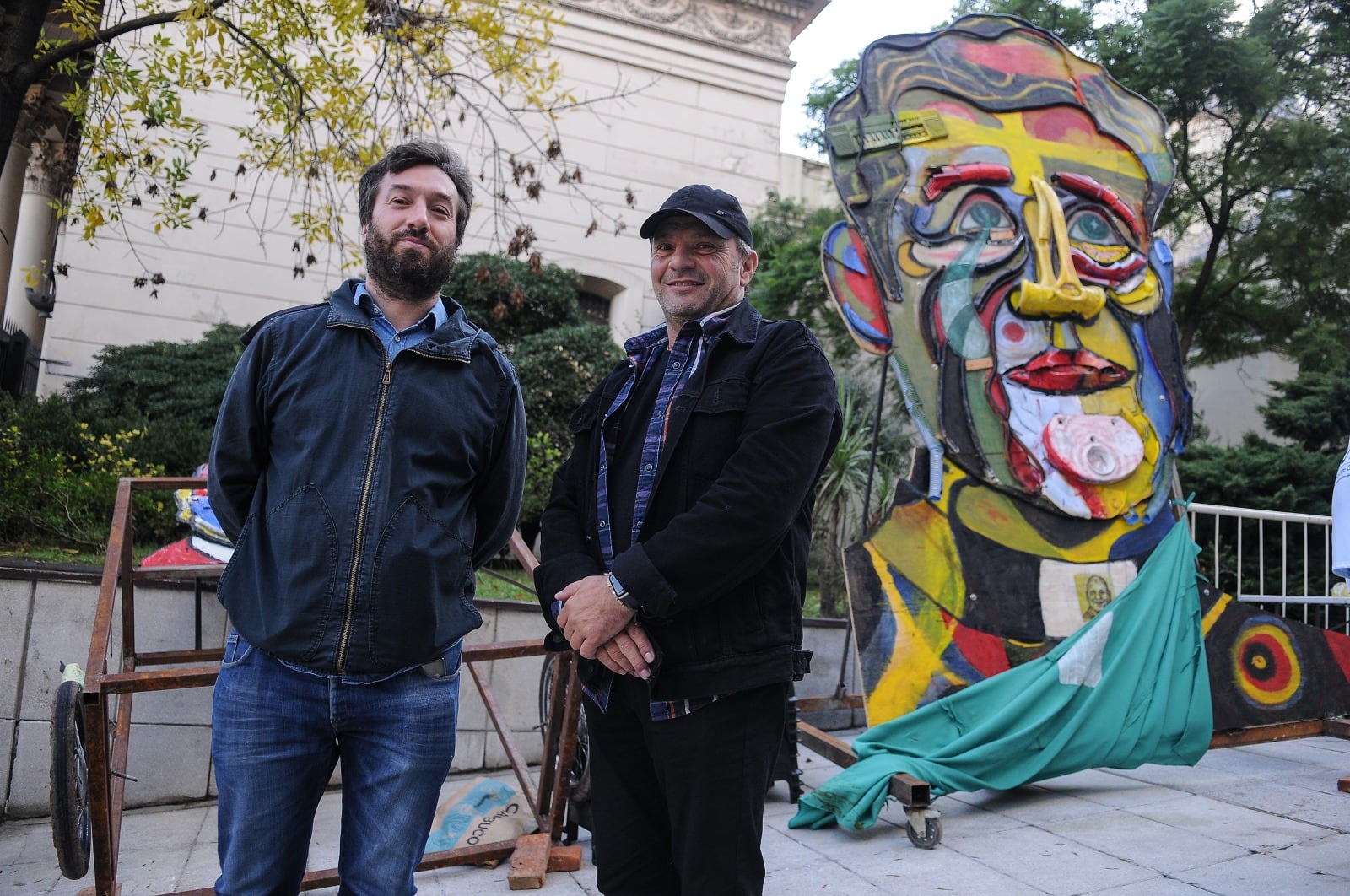 "Mugica creía en la democracia, nunca estuvo de acuerdo con la violencia ni con la lucha armada", dicen los realizadores