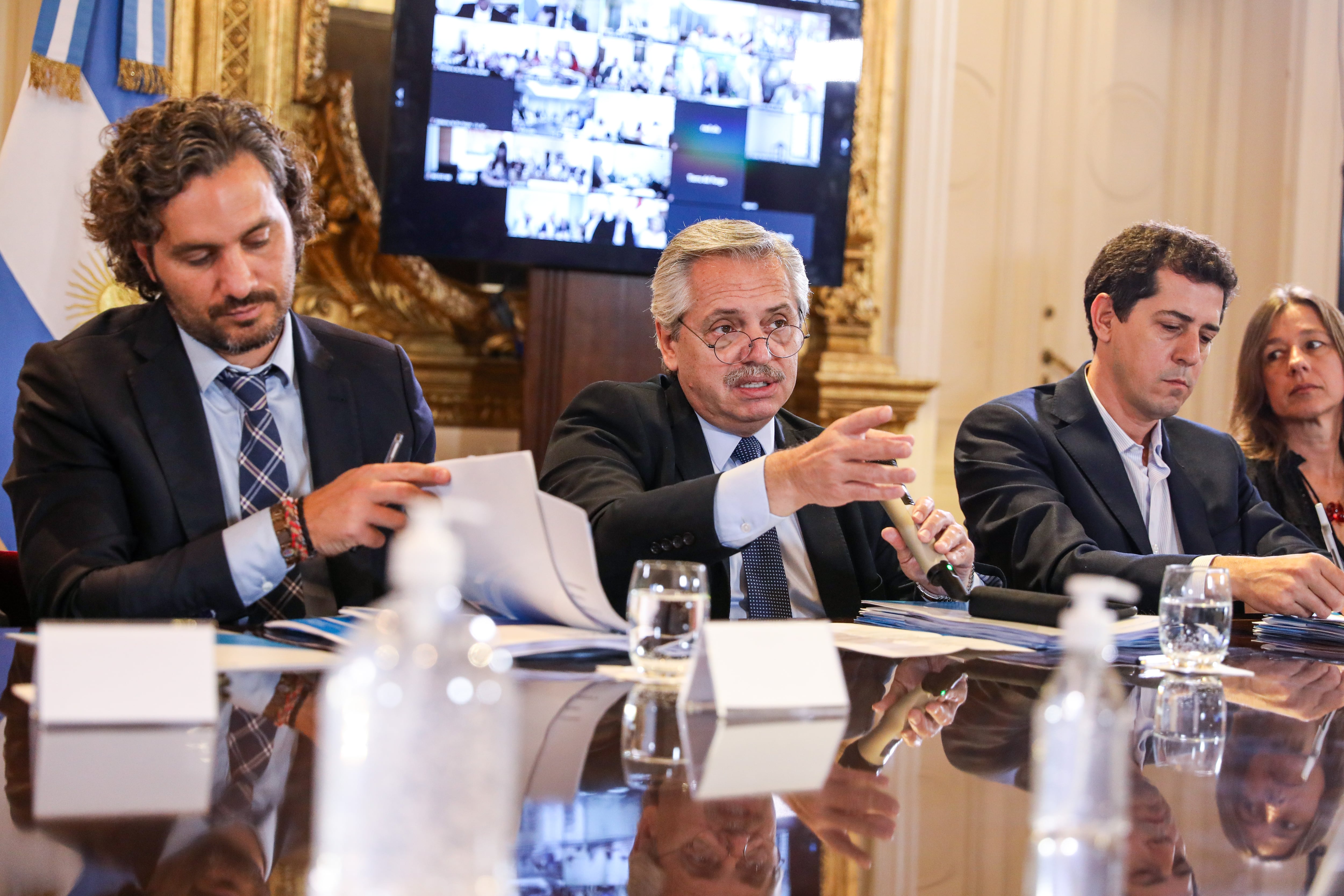 Alberto Fernández pasó a encabezar las reuniones por el coronavirus.